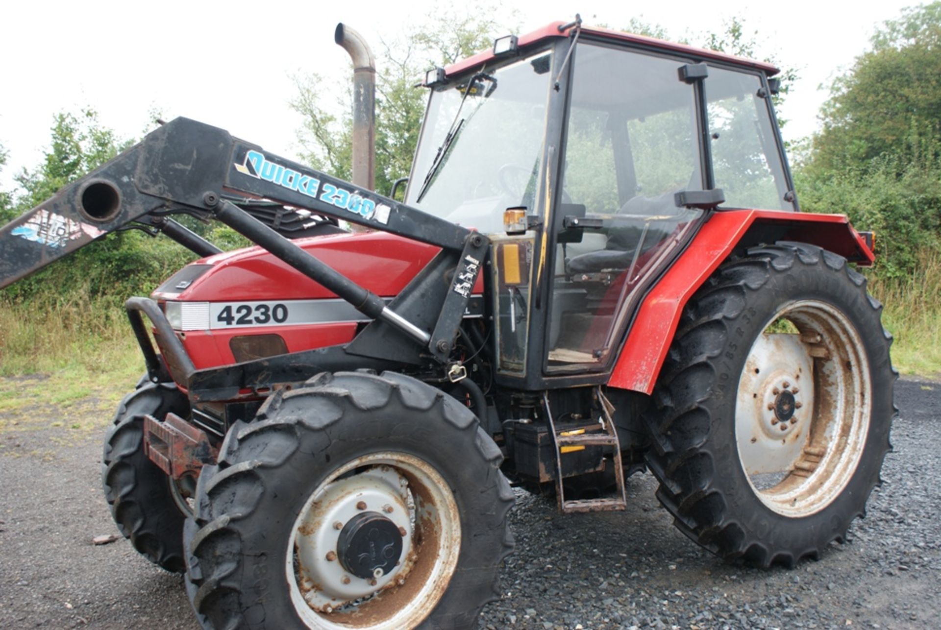 1995 Case 4230 Tractor with Quicke 2300 Loader. V5 will be supplied. 6212 Recorded hrs. Reg. No.