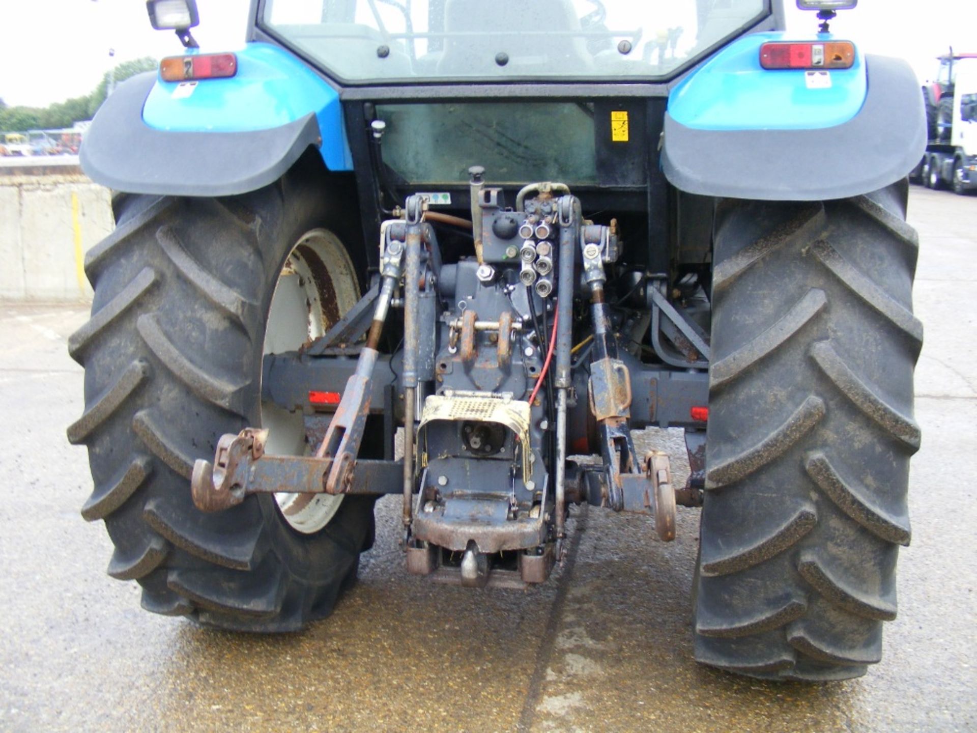New Holland 8260 4wd Range Command Tractor P Reg - Image 5 of 6