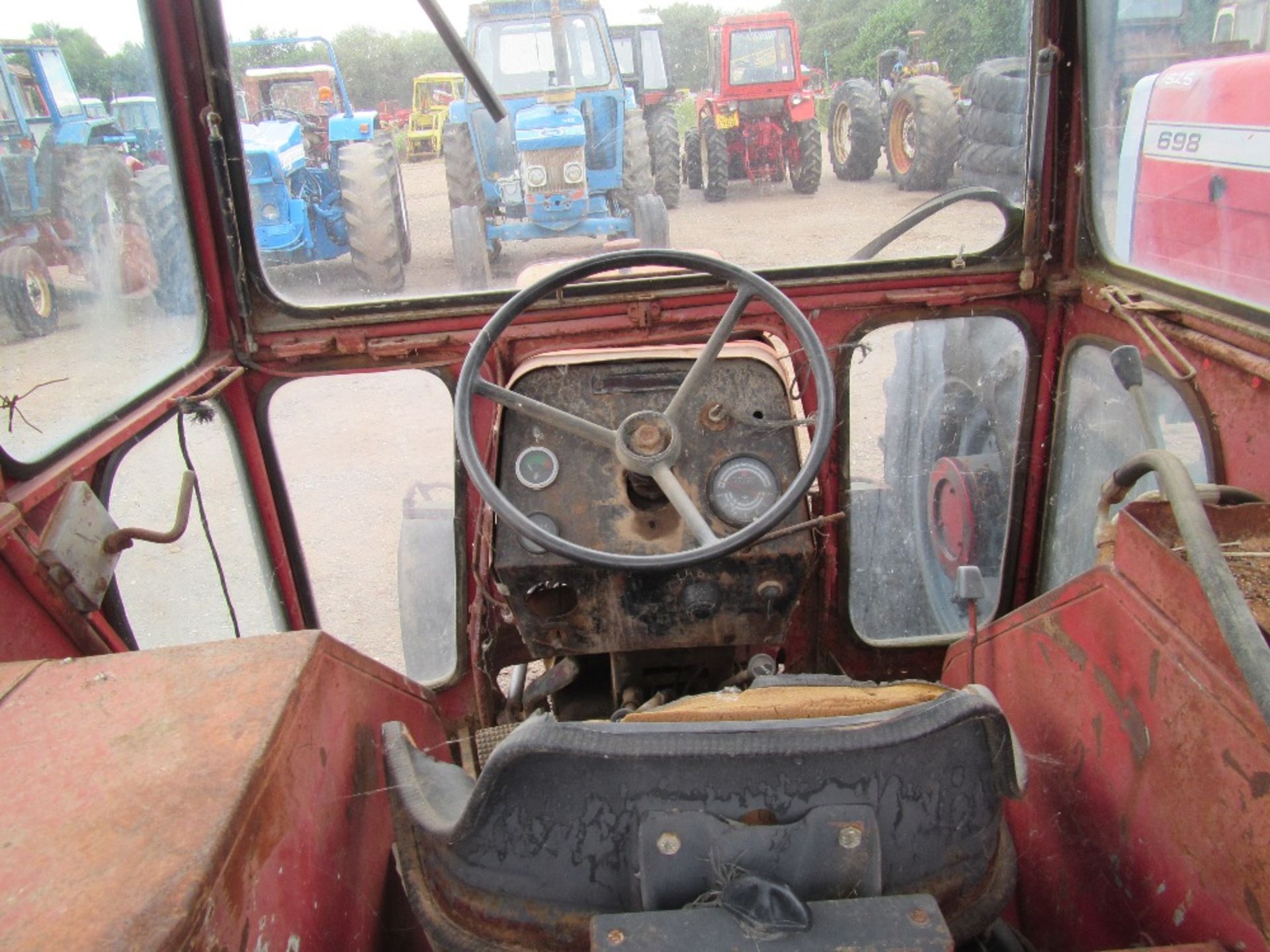 Massey Ferguson 267 Tractor - Image 4 of 4