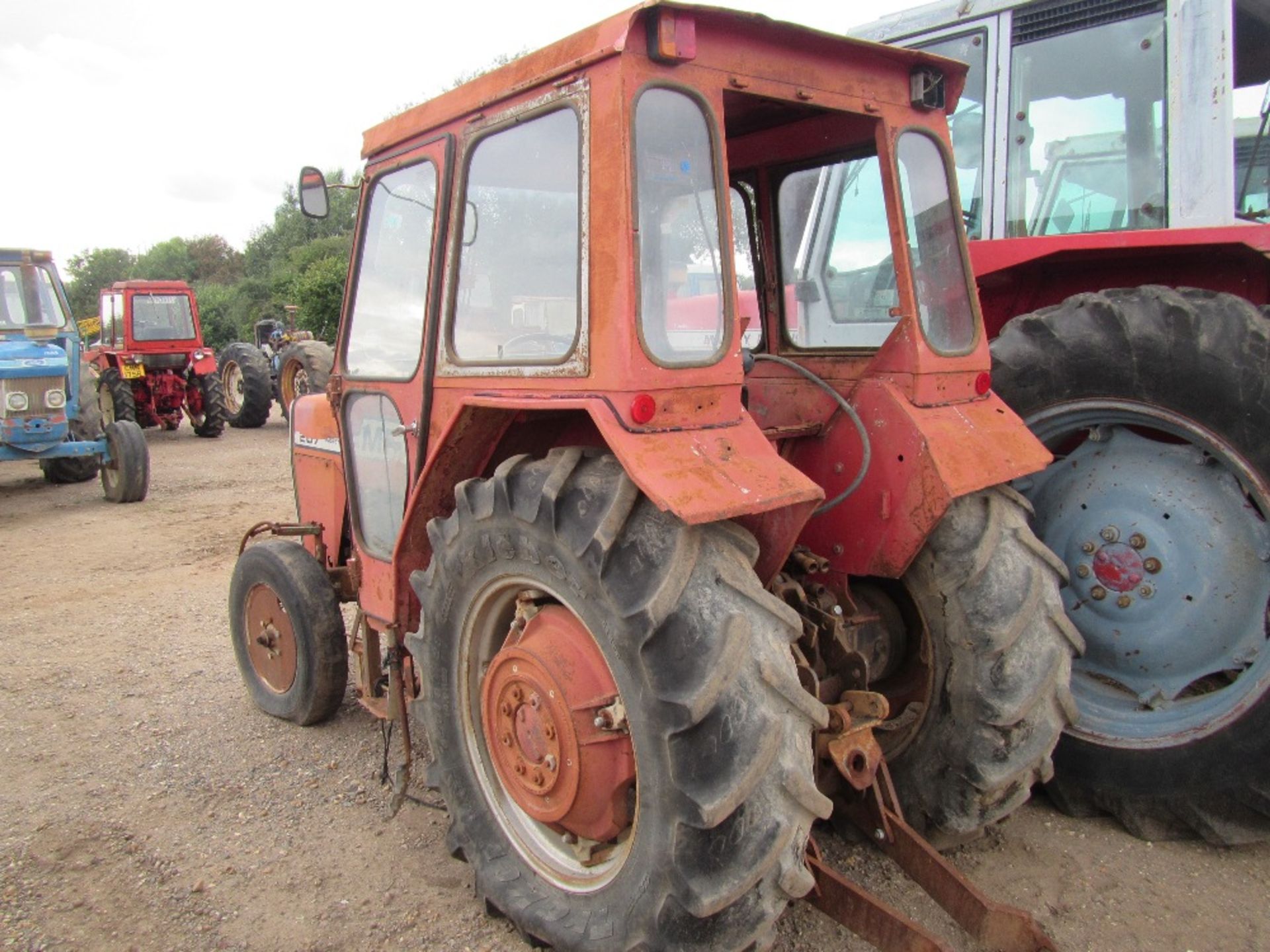 Massey Ferguson 267 Tractor - Image 2 of 4