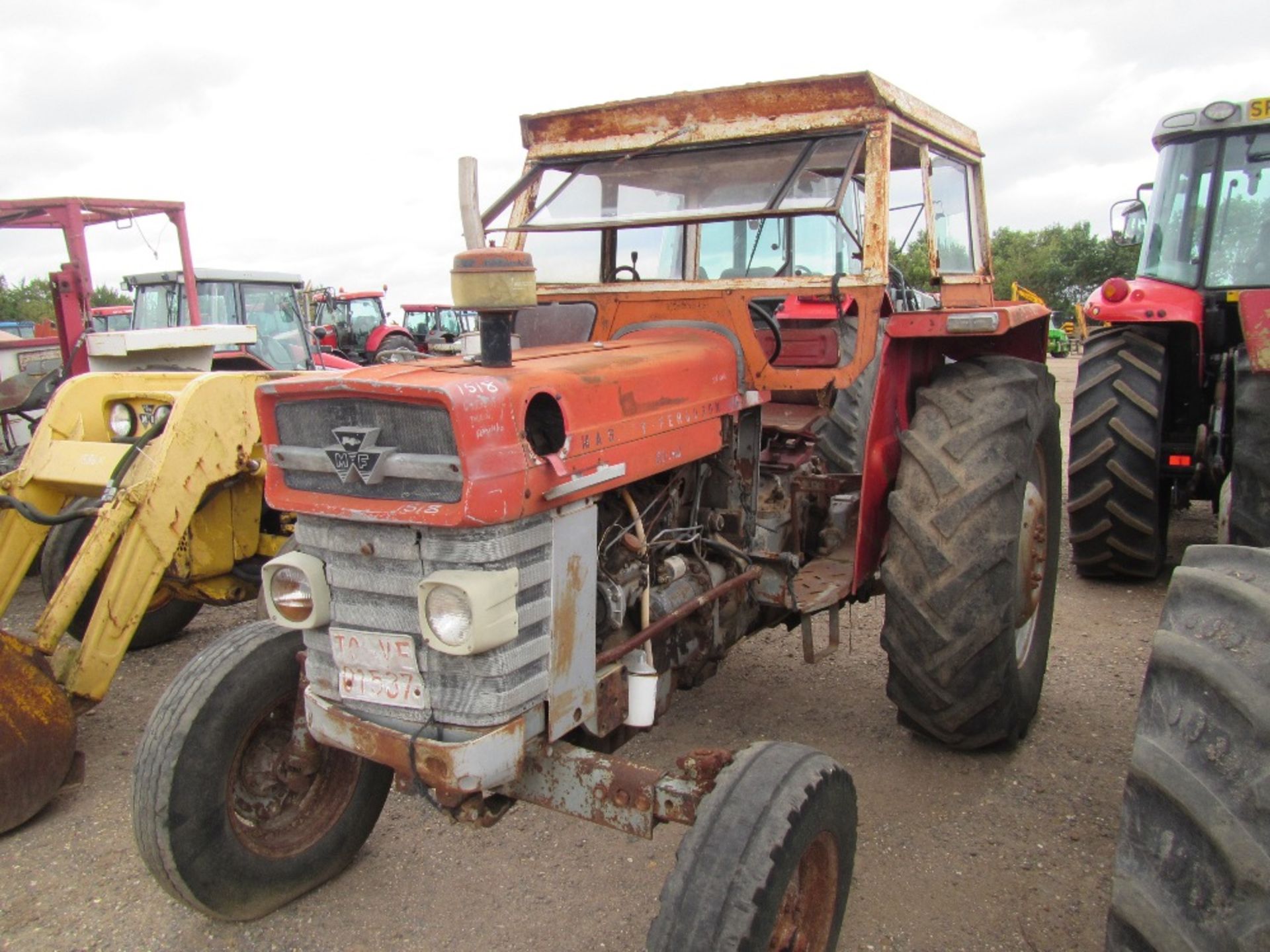 Massey Ferguson 165 2wd Tractor. Ser.No. 141513