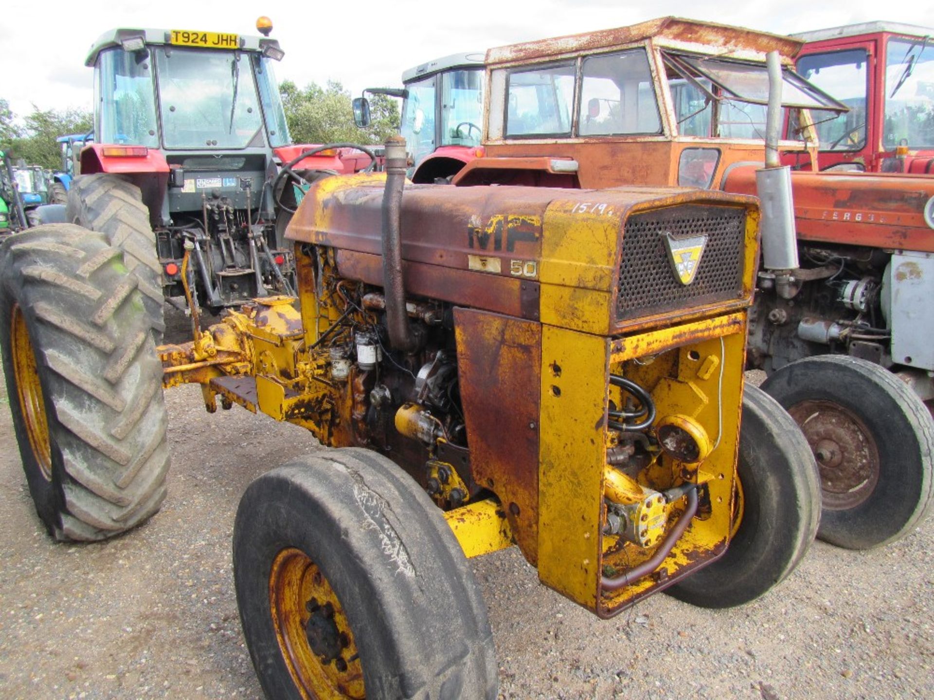 Massey Ferguson 165 Tractor - Image 2 of 4