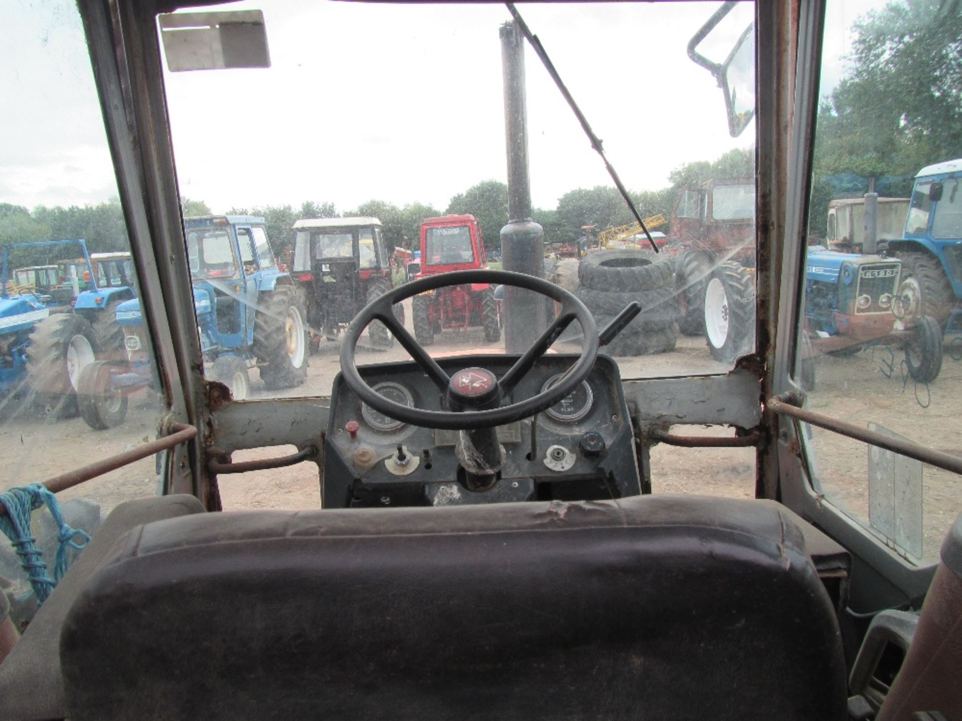 Massey Ferguson 675 Tractor - Image 4 of 4