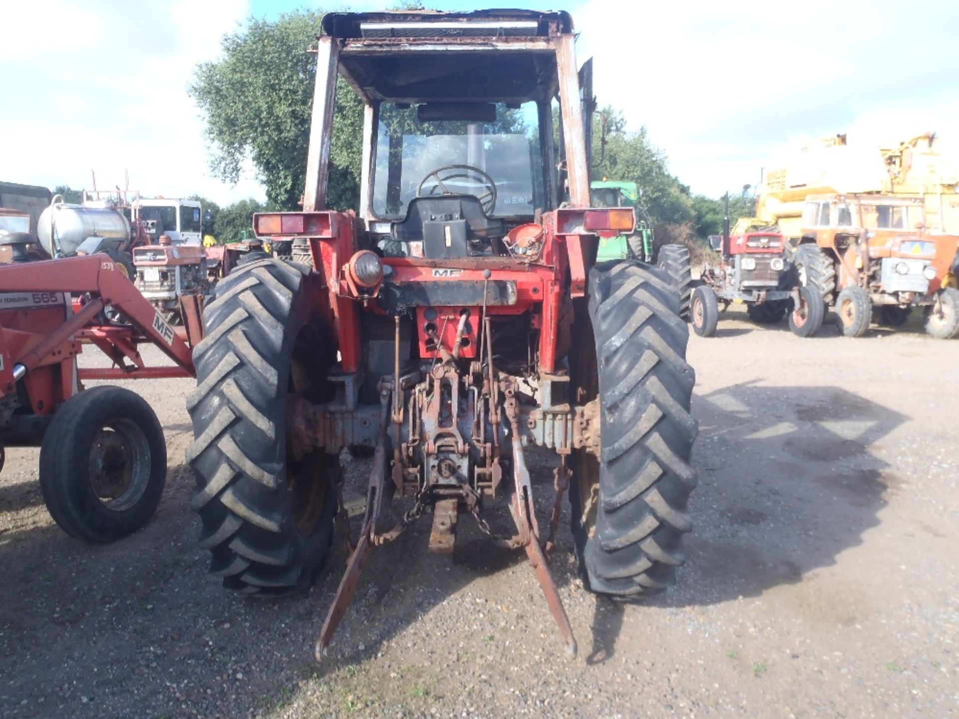 Massey Ferguson 575 Tractor Ser. No. 268493 - Image 4 of 9