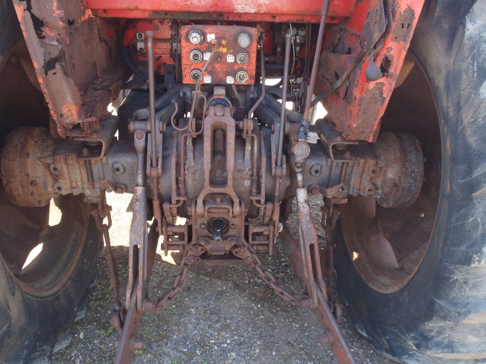 Massey Ferguson 675 Tractor Ser No 720542 - Image 5 of 9