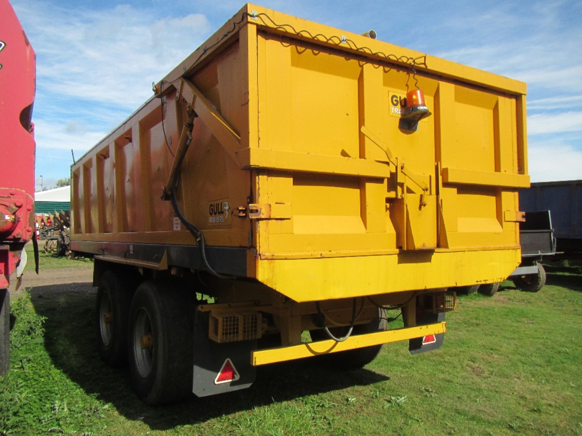 Wootton/Gull 14 Ton Trailer with Commercial Axles, Air & Hyd Brakes, Sprung Drawbar, Hydraulic - Image 3 of 4