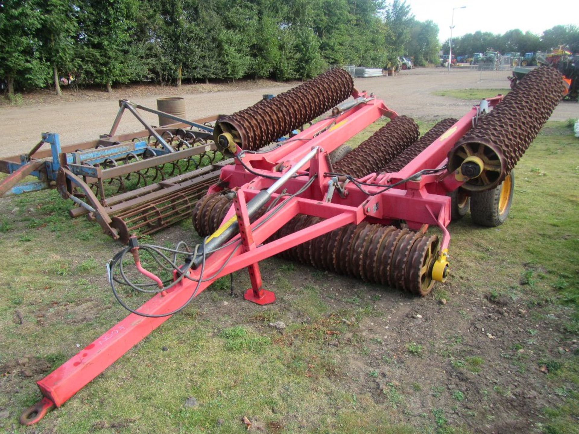 12.2m Vaderstad Rolls straight from local farm - Image 8 of 8