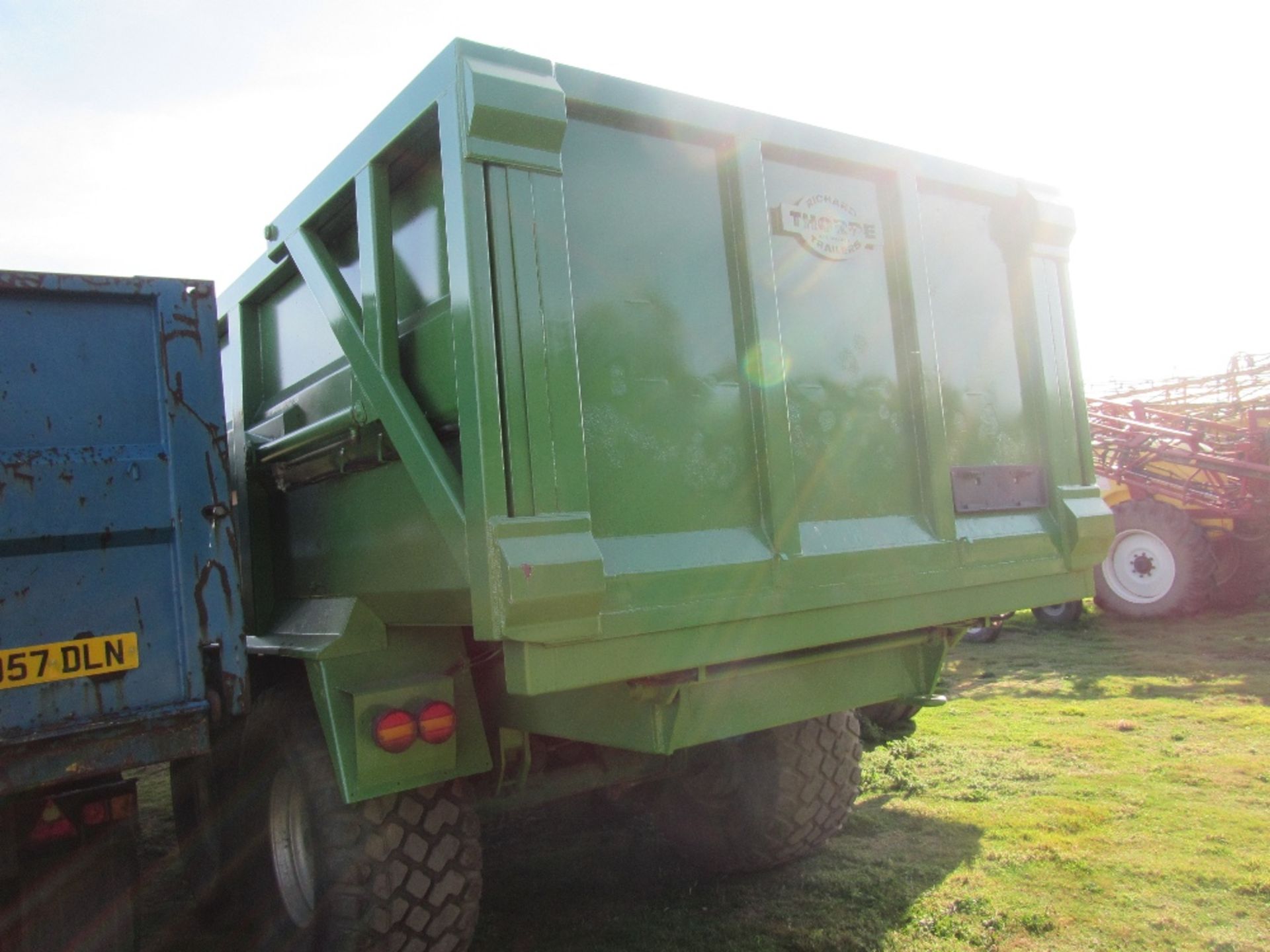 2007 Thorpe 16 Ton Trailer with Hydraulic Door - Image 6 of 8