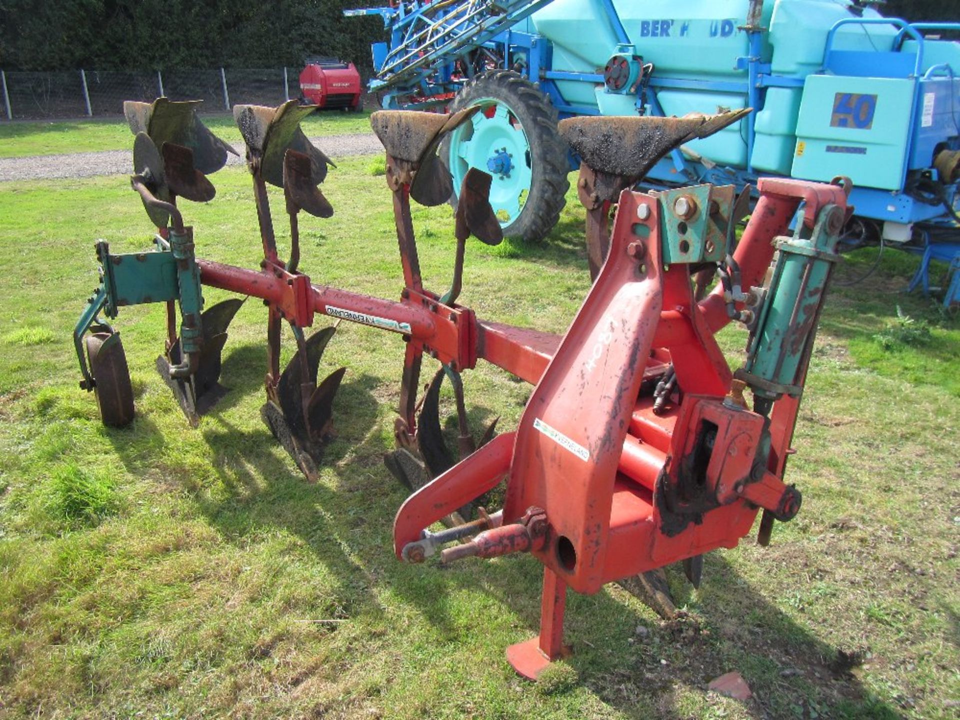 Kverneland LA8NR 4 Furrow Reversible Plough