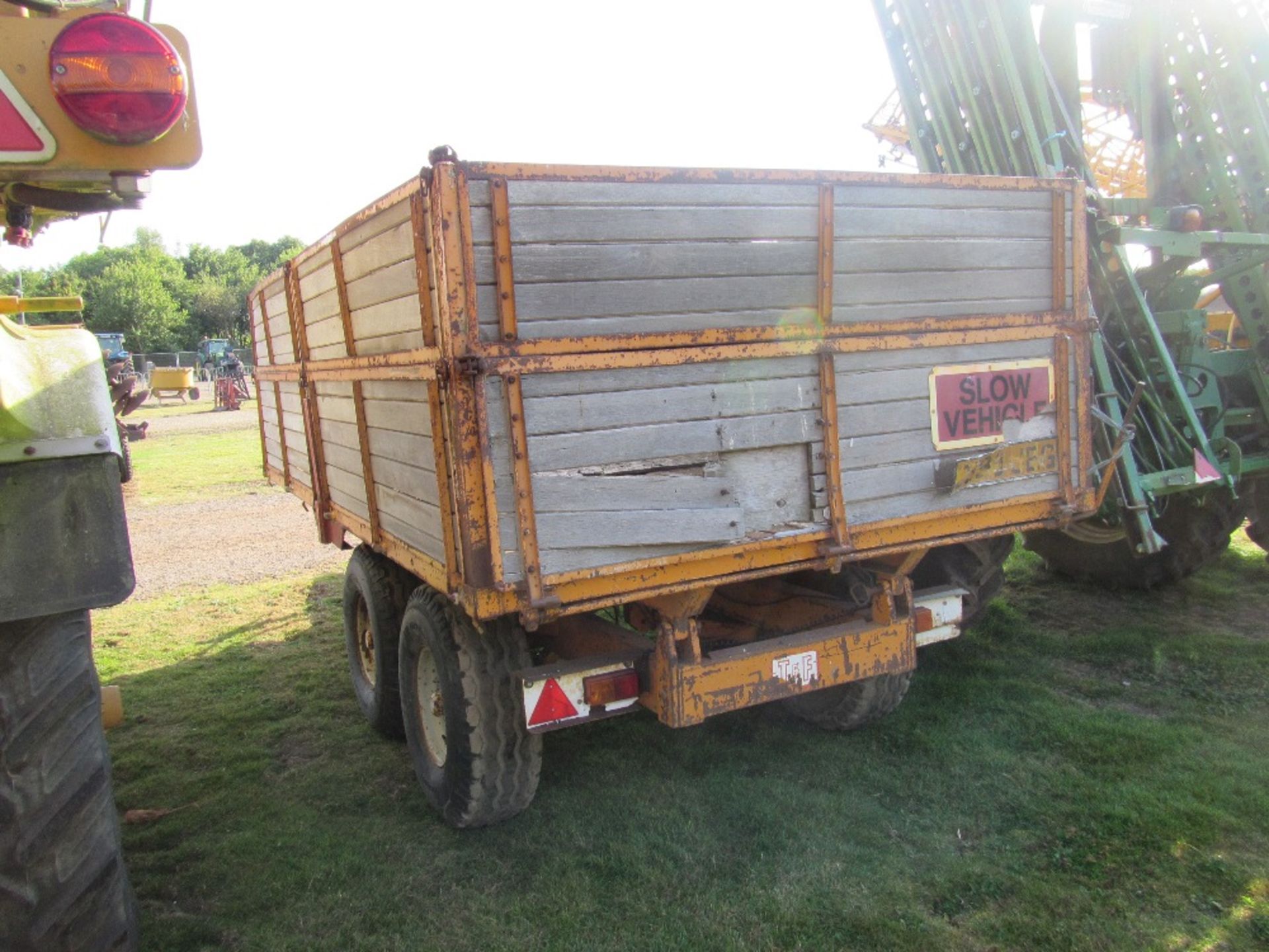 T & F 8 Ton Tandem Axle Wooden Dropside Tipping Potato Trailer - Image 4 of 6