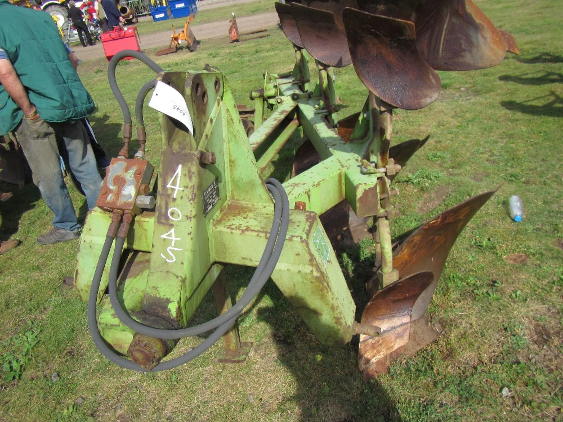 Dowdeswell DP8 3 Furrow Plough - Image 3 of 3