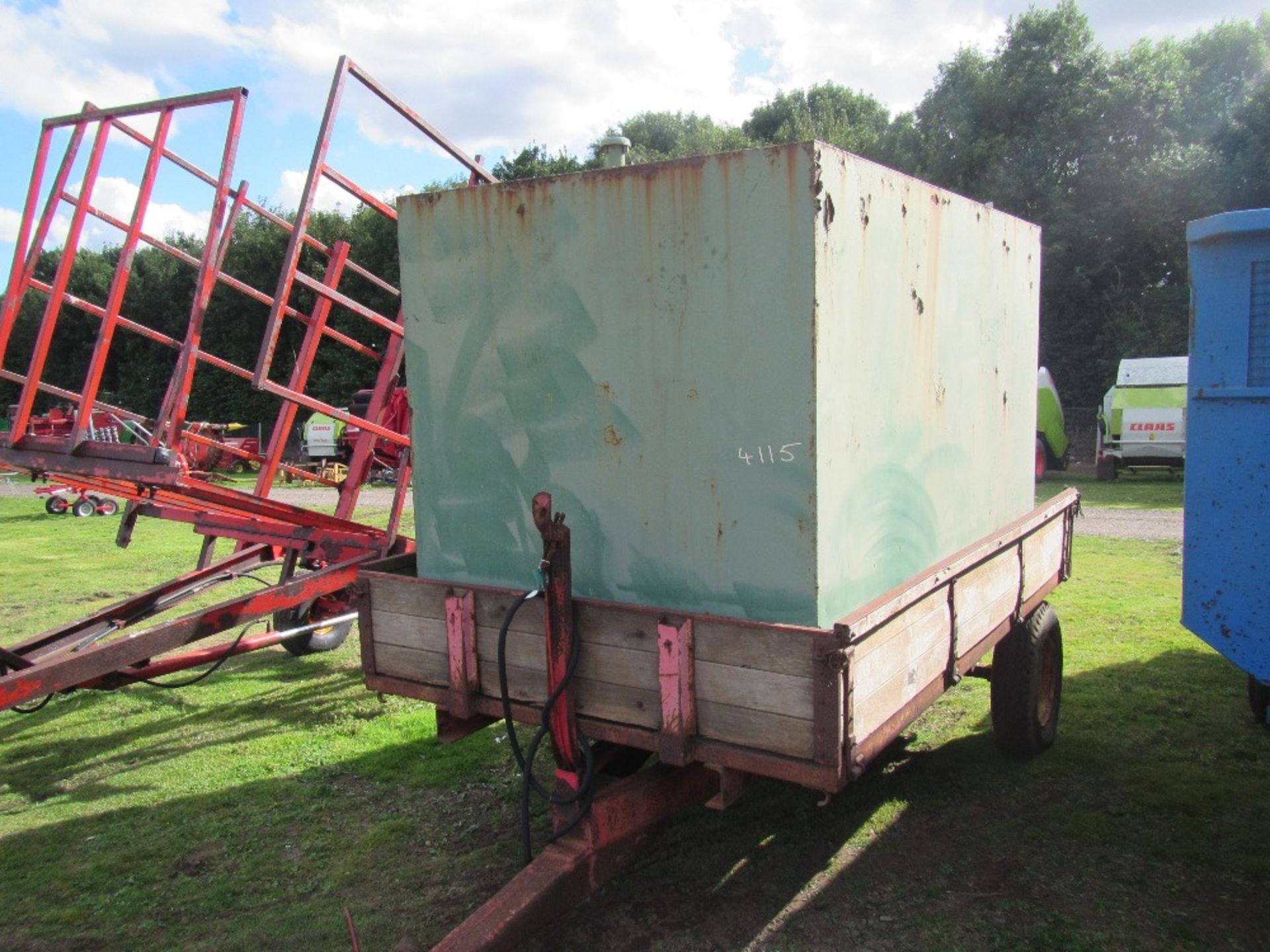 Trailer with Tank