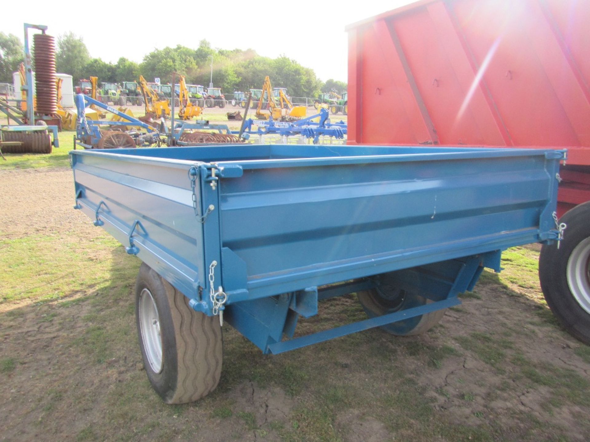 3 Ton Tipping Trailer with New Dropside Body & Used Chassis - Image 4 of 7