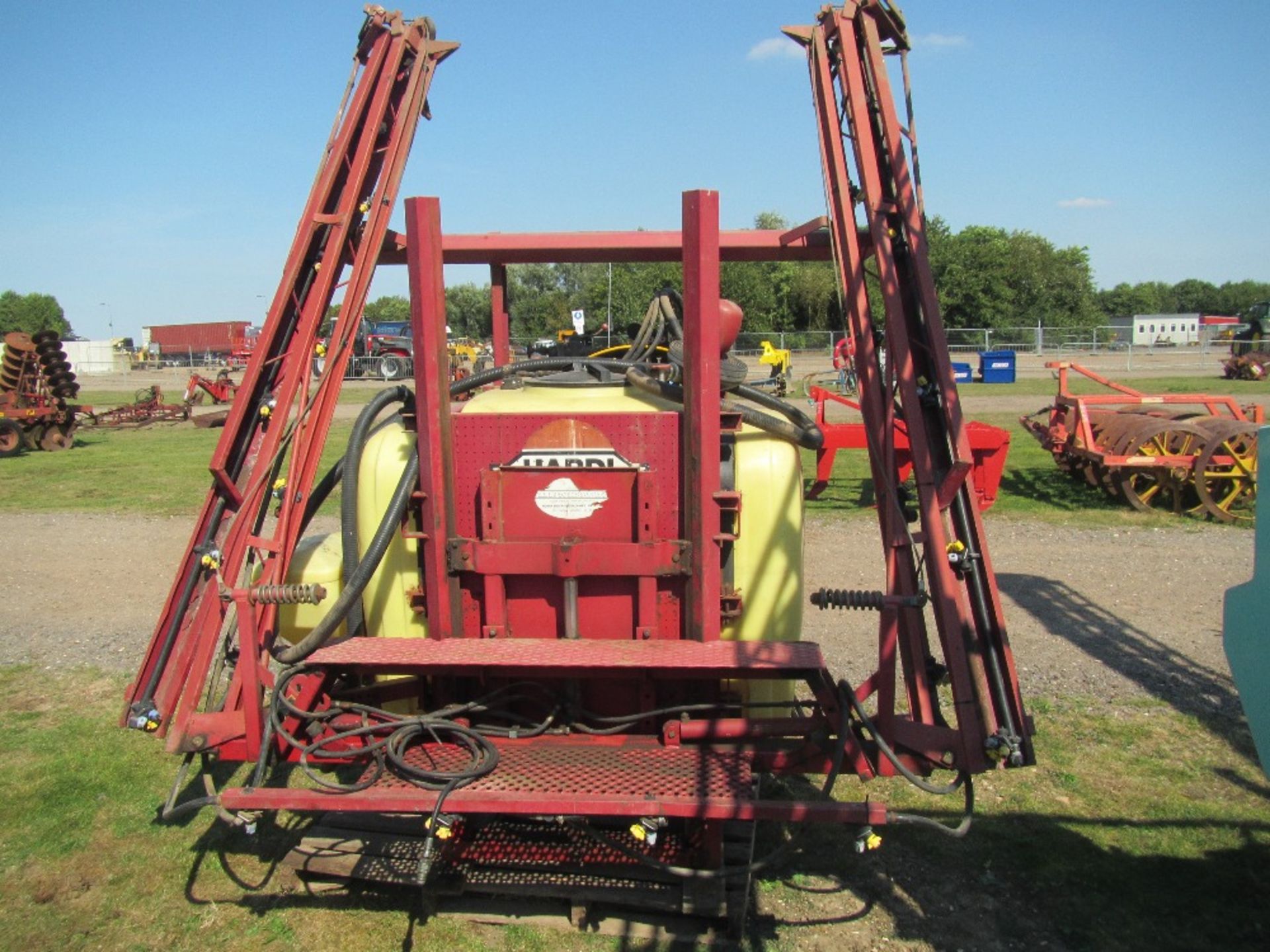Hardi 12m Sprayer with Hyd Lift, Booms & Induction Hopper - Image 3 of 5