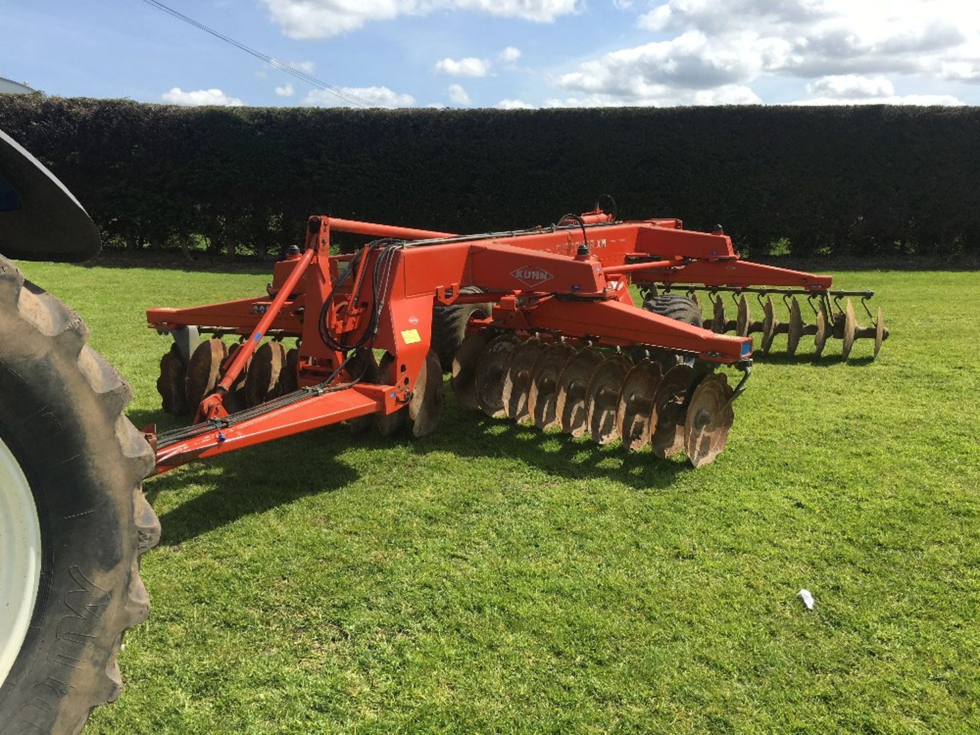 Kuhn Discover XM36-660 4.3m Hyd Folding Disc Harrows