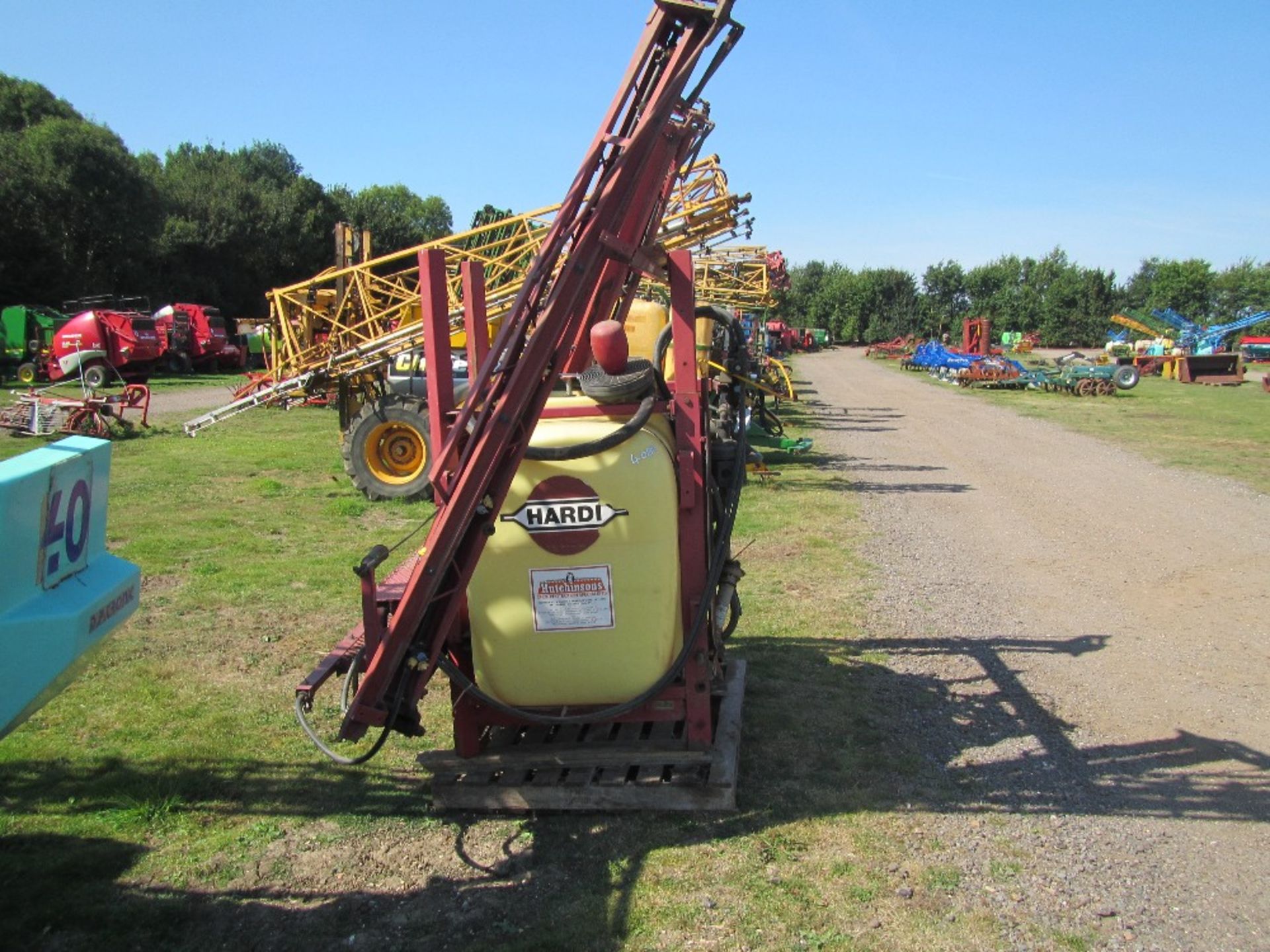 Hardi 12m Sprayer with Hyd Lift, Booms & Induction Hopper - Image 2 of 5