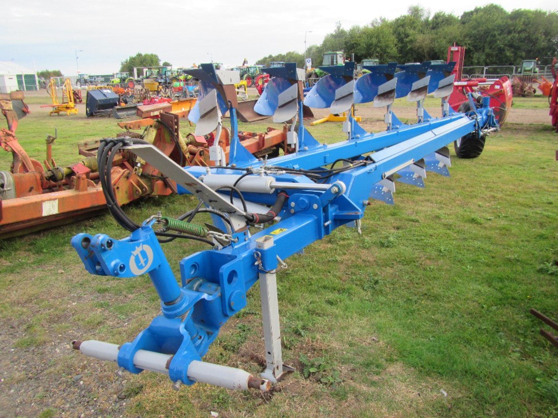 2009 Overum CVL6975F 6 Furrow Semi Mounted Plough - Image 6 of 7