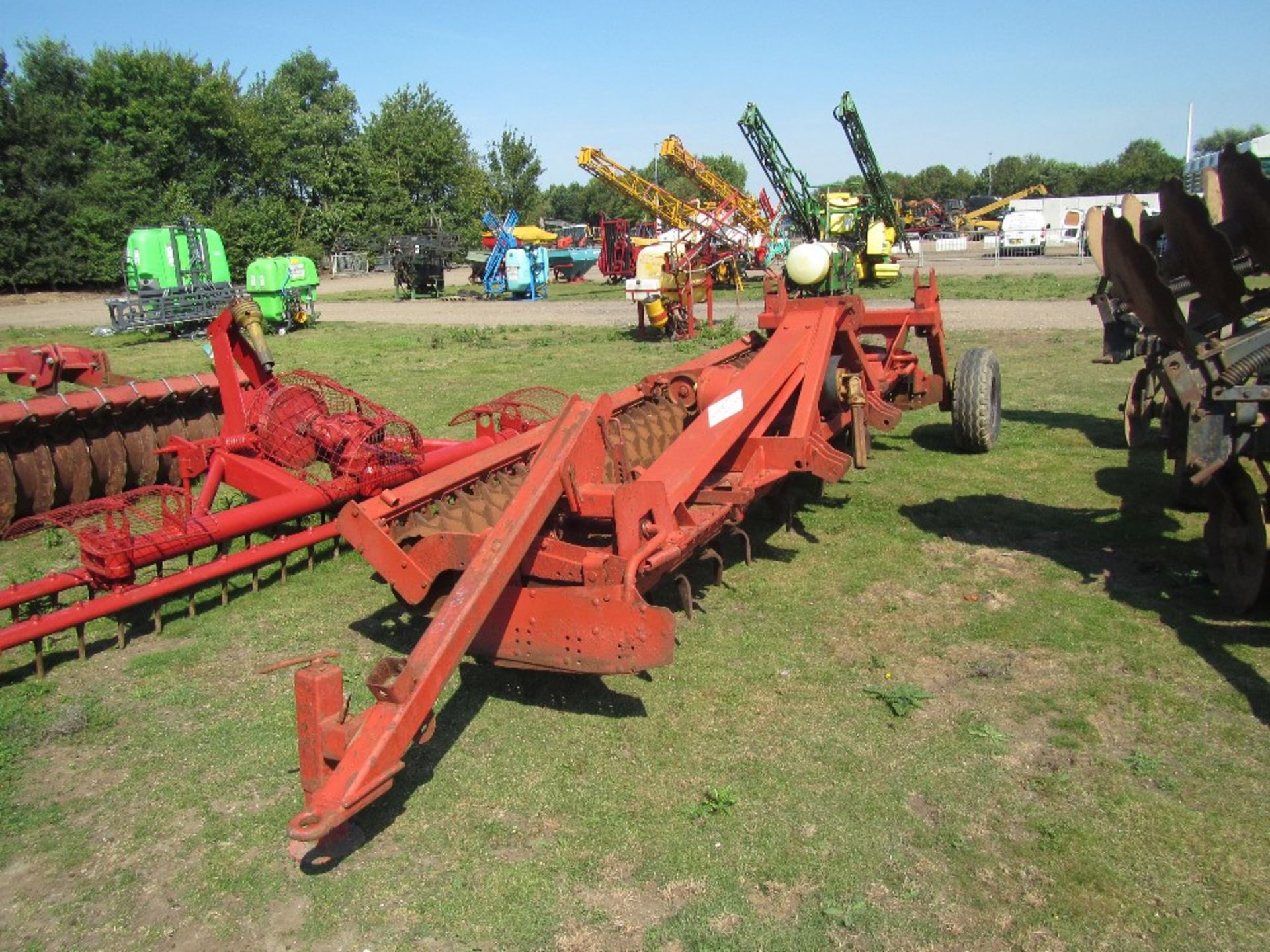 Kuhn Power Harrow with Packer & End Tow Kit