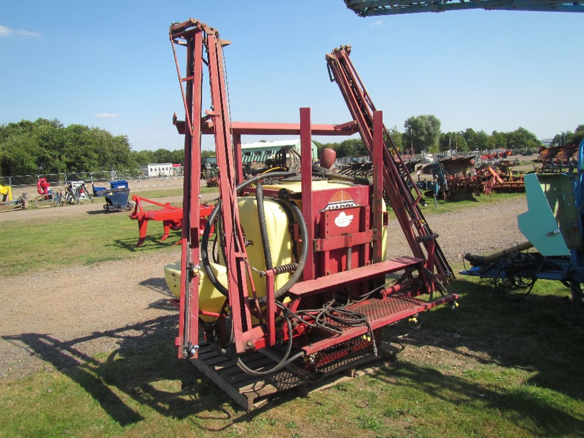 Hardi 12m Sprayer with Hyd Lift, Booms & Induction Hopper - Image 4 of 5
