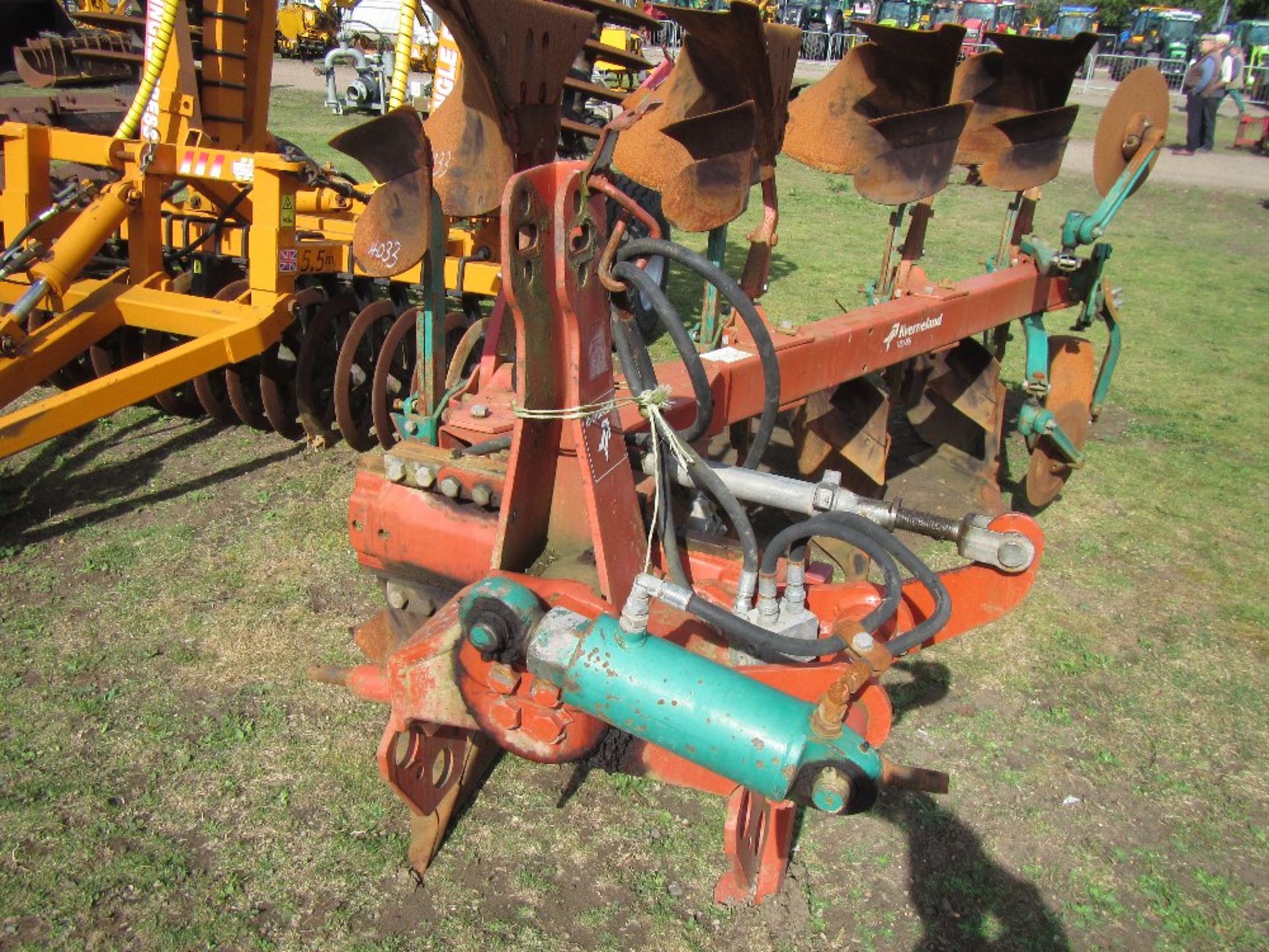 Kvereneland VD 4 P/R Plough Ser. NO. 5643 - Image 3 of 3