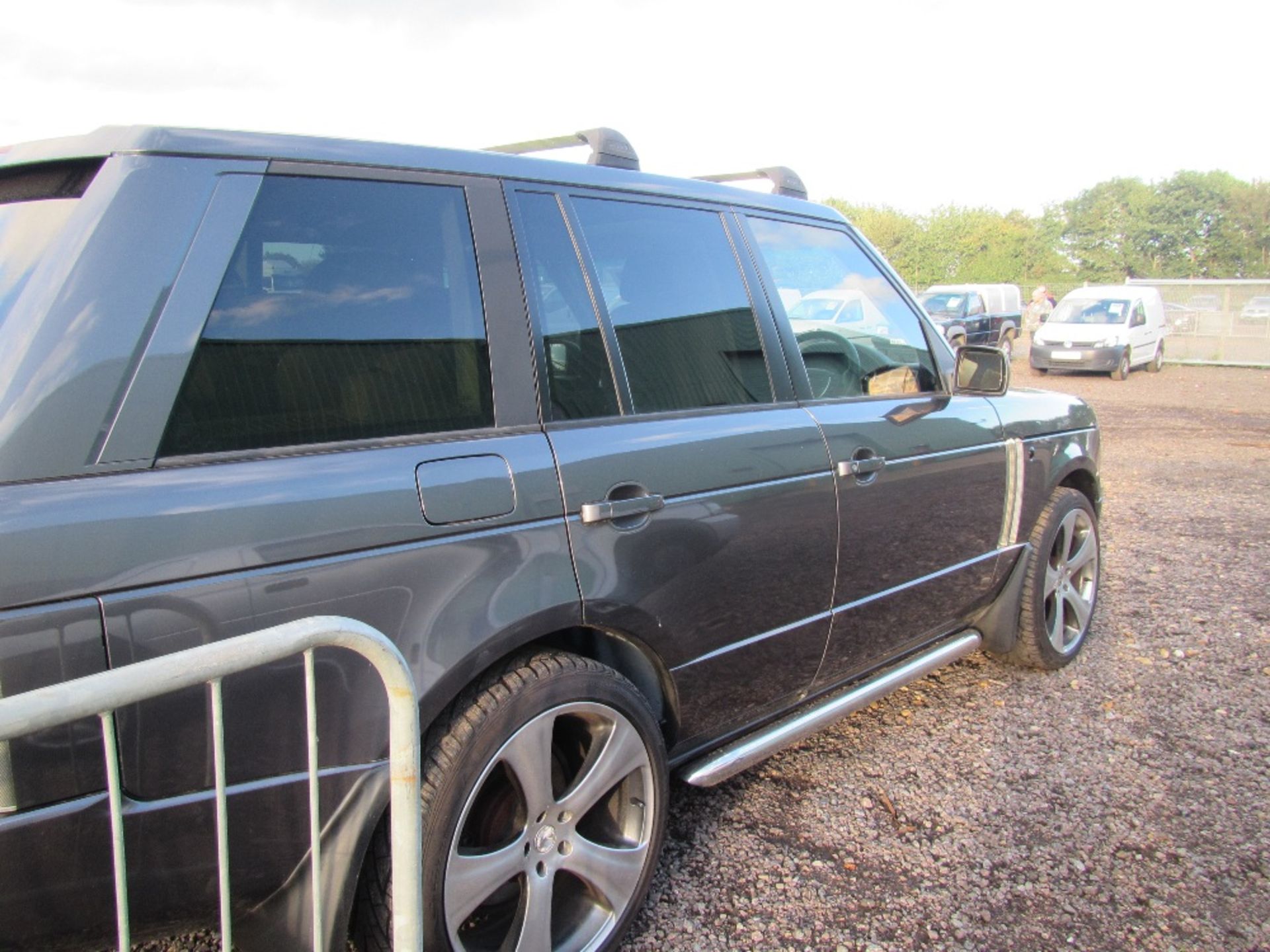 Range Rover Vogue TD6 Project Kahn Diesel 2926cc. No Registration Plates on as transferring from - Image 4 of 5