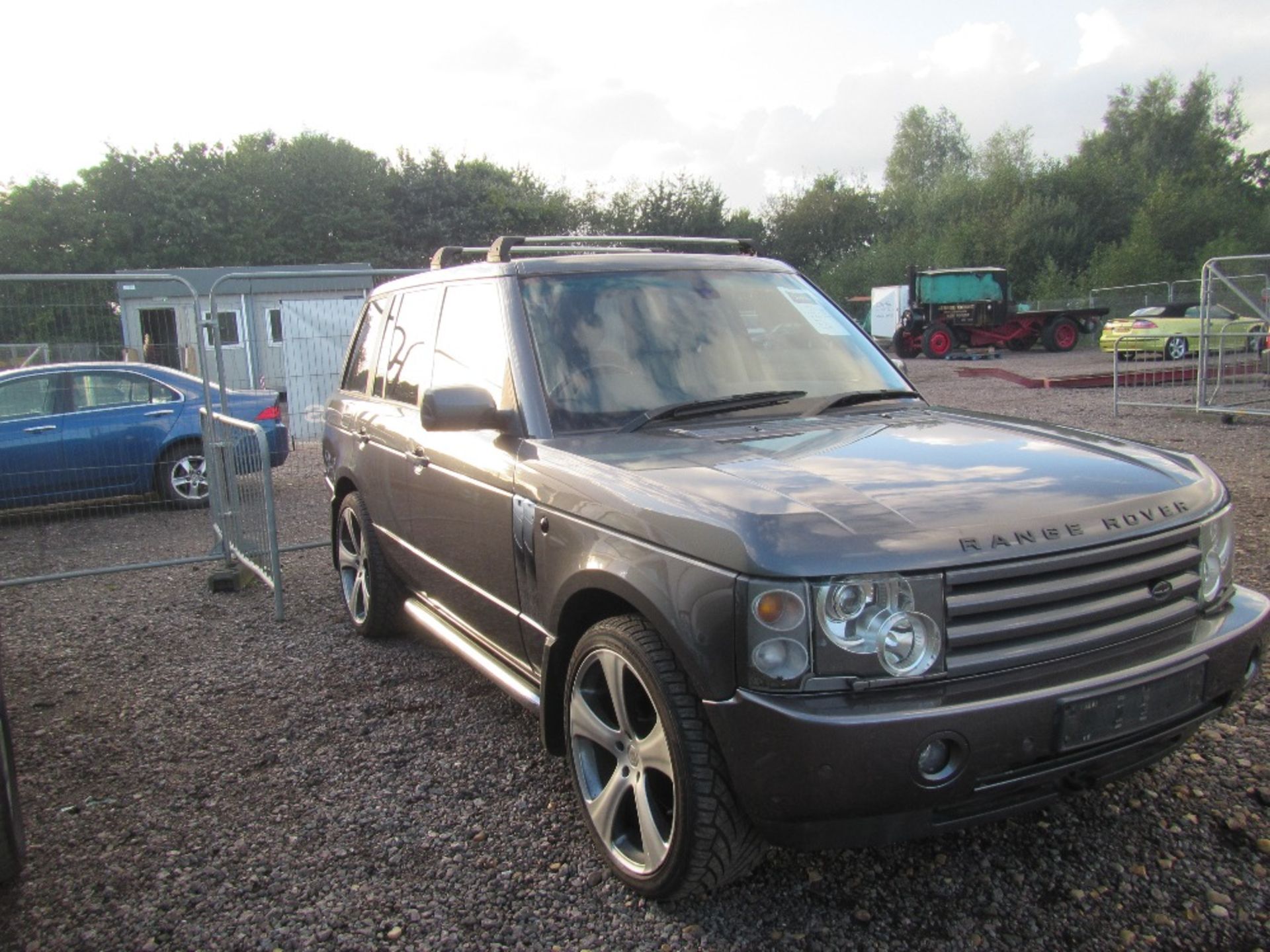 Range Rover Vogue TD6 Project Kahn Diesel 2926cc. No Registration Plates on as transferring from - Image 3 of 5