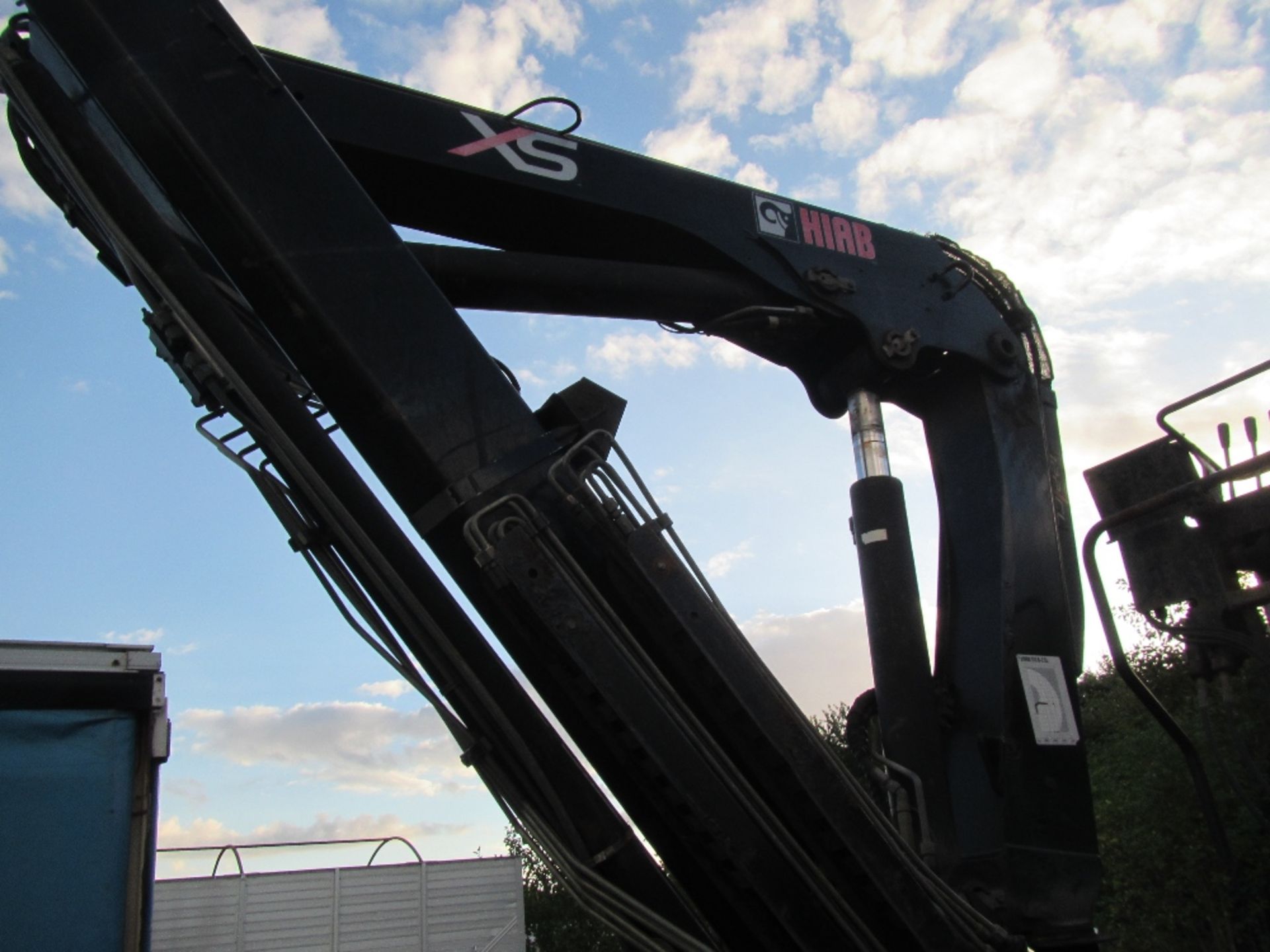 2008 Volvo FM9 6x2 Crane Lorry with Hiab Double Extension Crane, Rear Lift Axle. NUMBER PLATE NOT - Image 9 of 9