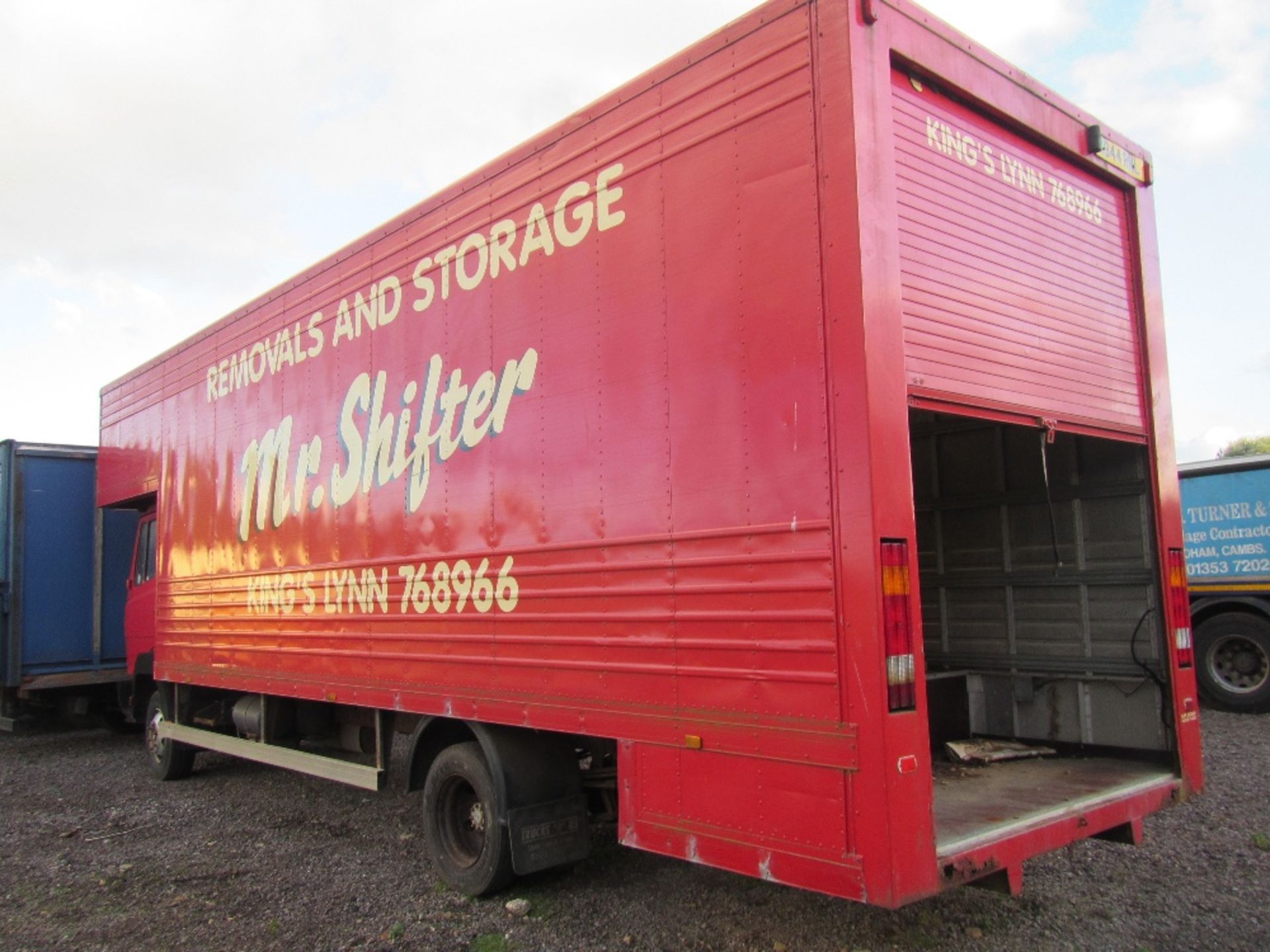 Mercedes 814 7.5 Ton 24ft Box Lorry. Reg. Docs will be supplied. No Test or MOT. Reg. No. R944 RNL - Image 7 of 7