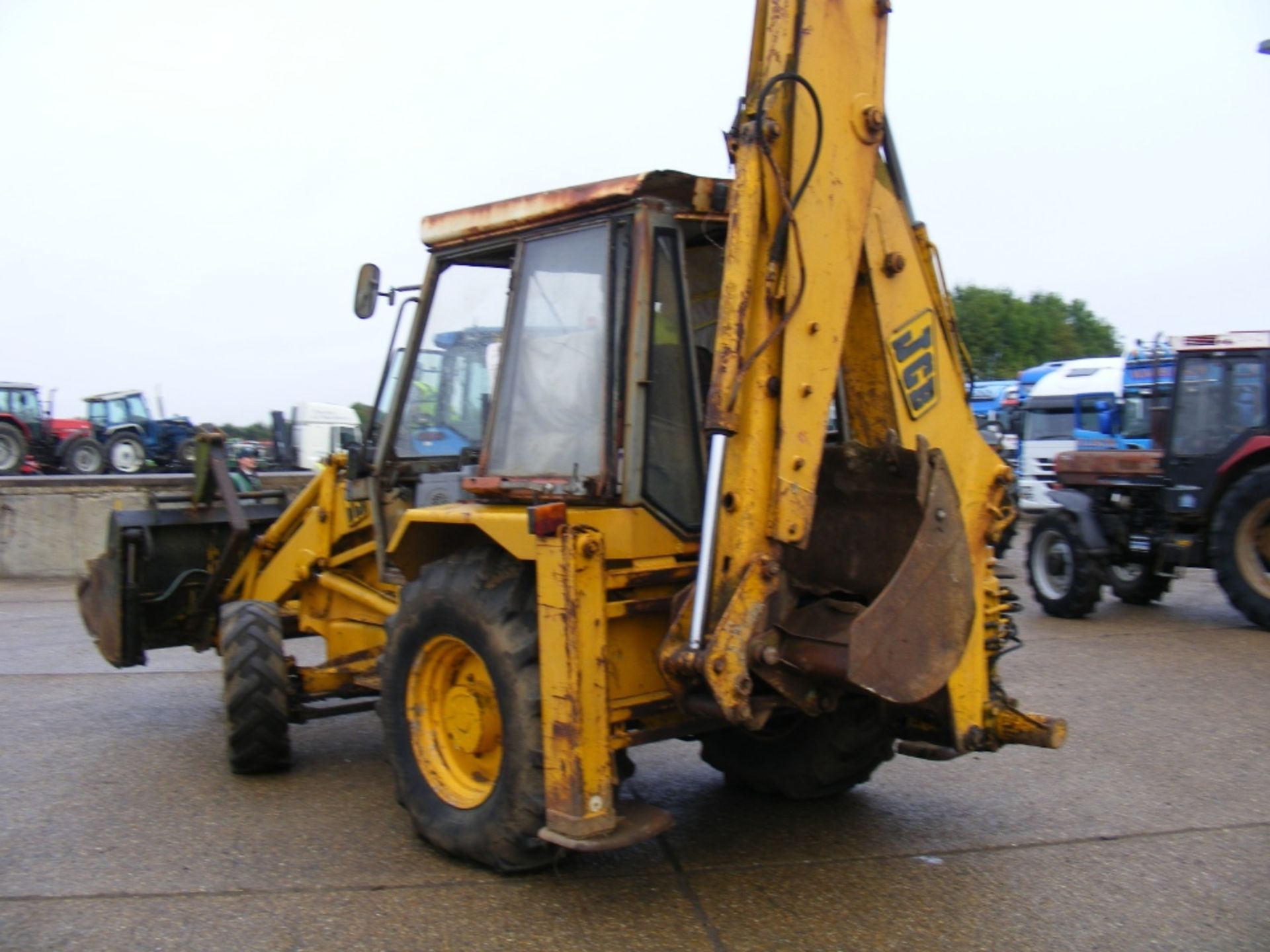 JCB 3CX Turbo Digger Loader with 5 Stud Rear Axle, 4 in 1 Extender, 3no. Buckets & Pallet Tines. - Image 8 of 8