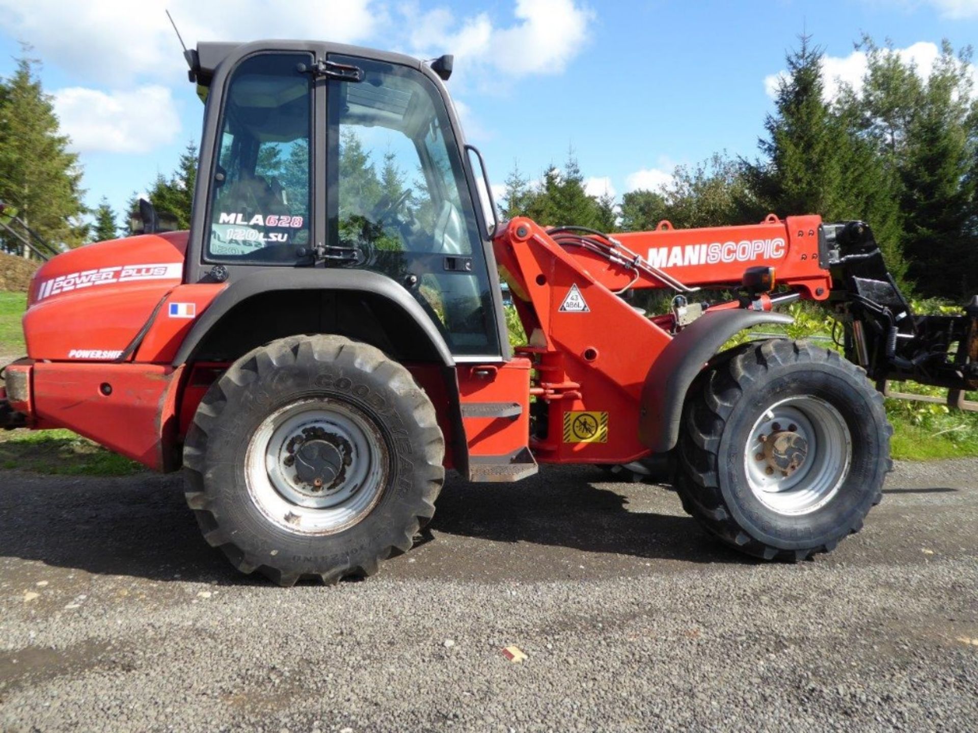 2009 Manitou Maniscopic MLA 628 LSU CRC Powershift, with Pallet Forks, one owner from new - Image 4 of 6