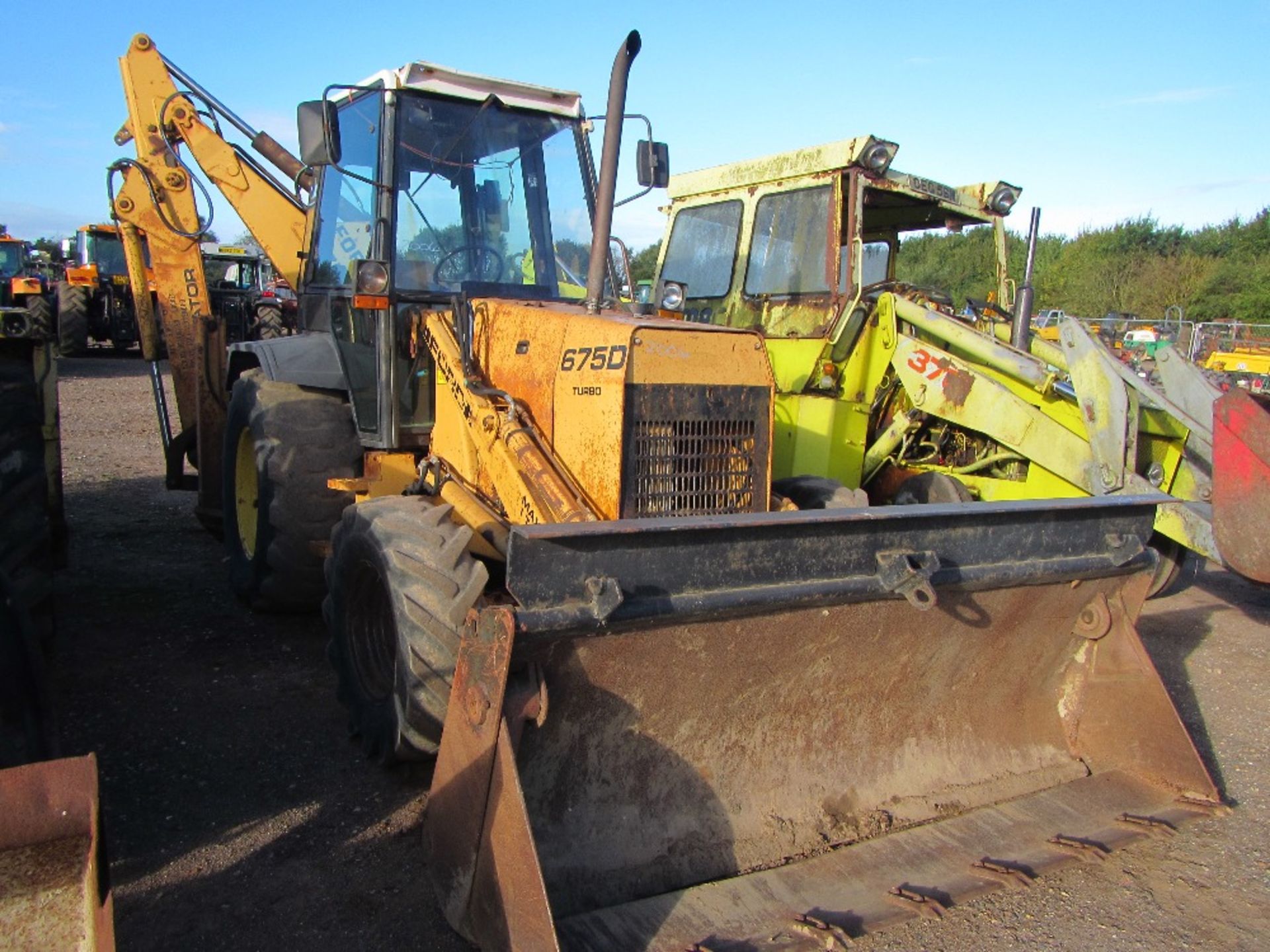1993 Ford 675D 4wd Digger Loader with 4 in 1 Front Bucket & Extra Dig Reg. No. L954 WCS Ser No - Image 2 of 5