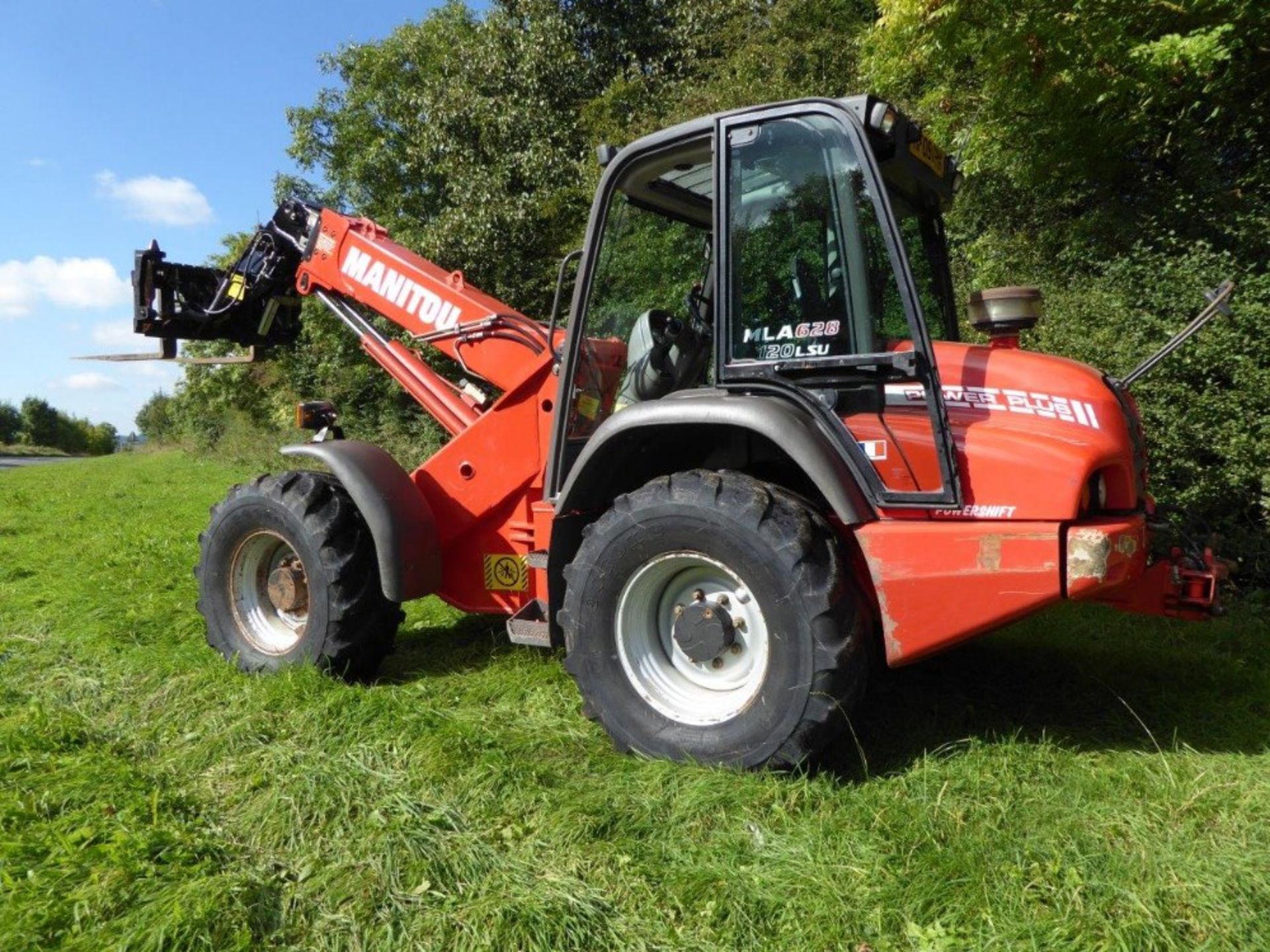 2009 Manitou Maniscopic MLA 628 LSU CRC Powershift, with Pallet Forks, one owner from new - Image 2 of 6