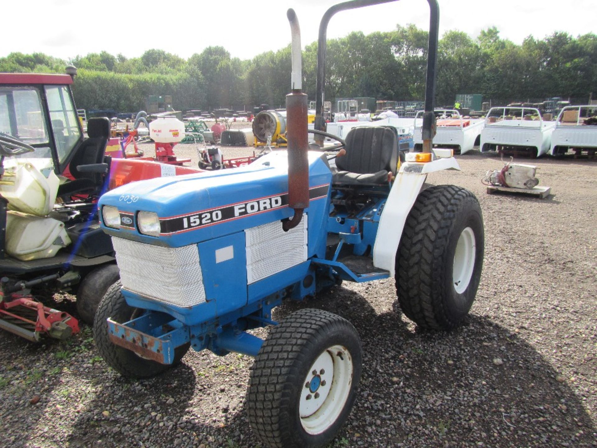Ford 1520 4wd Compact Tractor