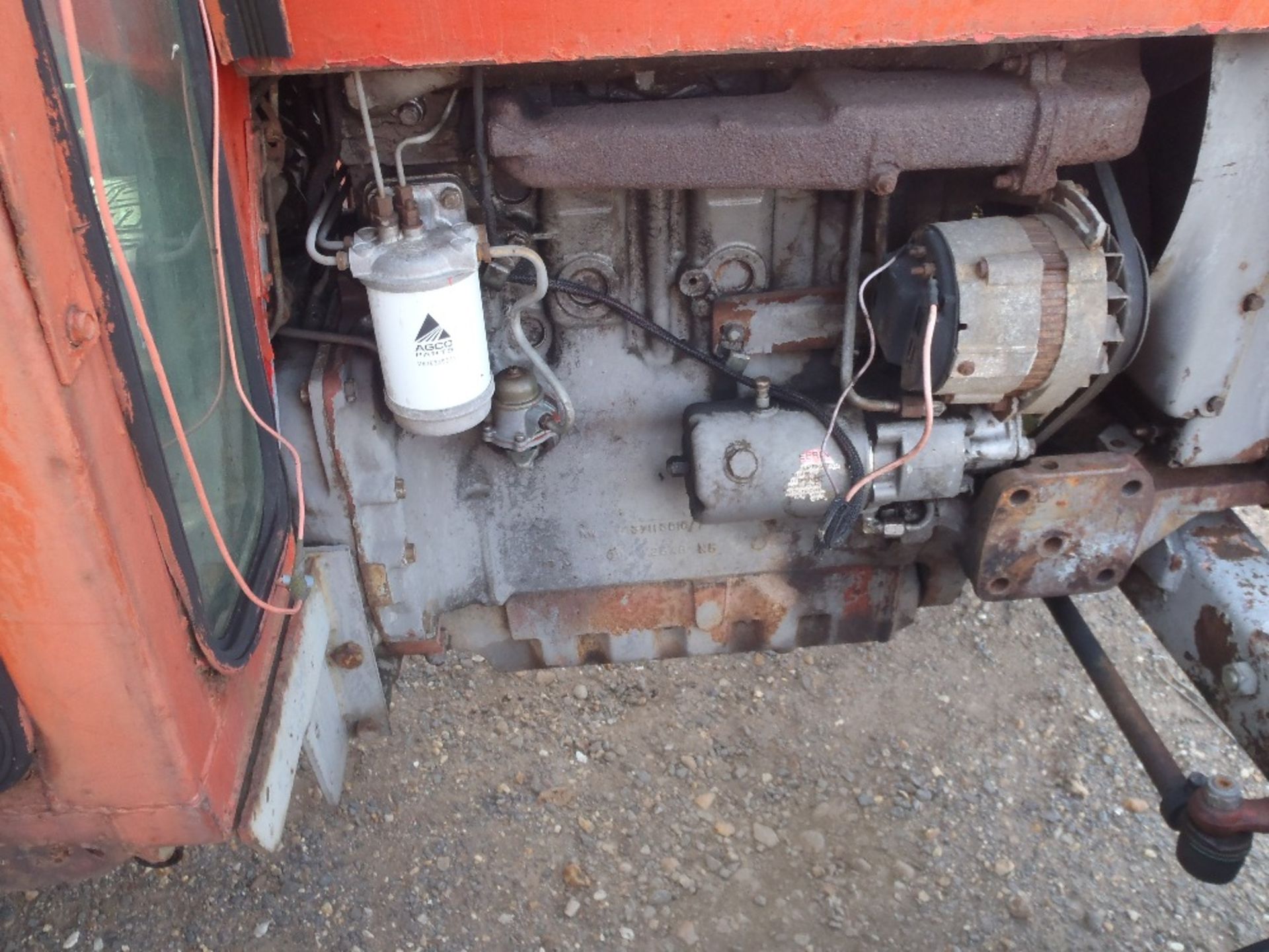 Massey Ferguson 565 2wd Tractor Reg. No. HYA 82T Ser No 655786 - Image 5 of 8