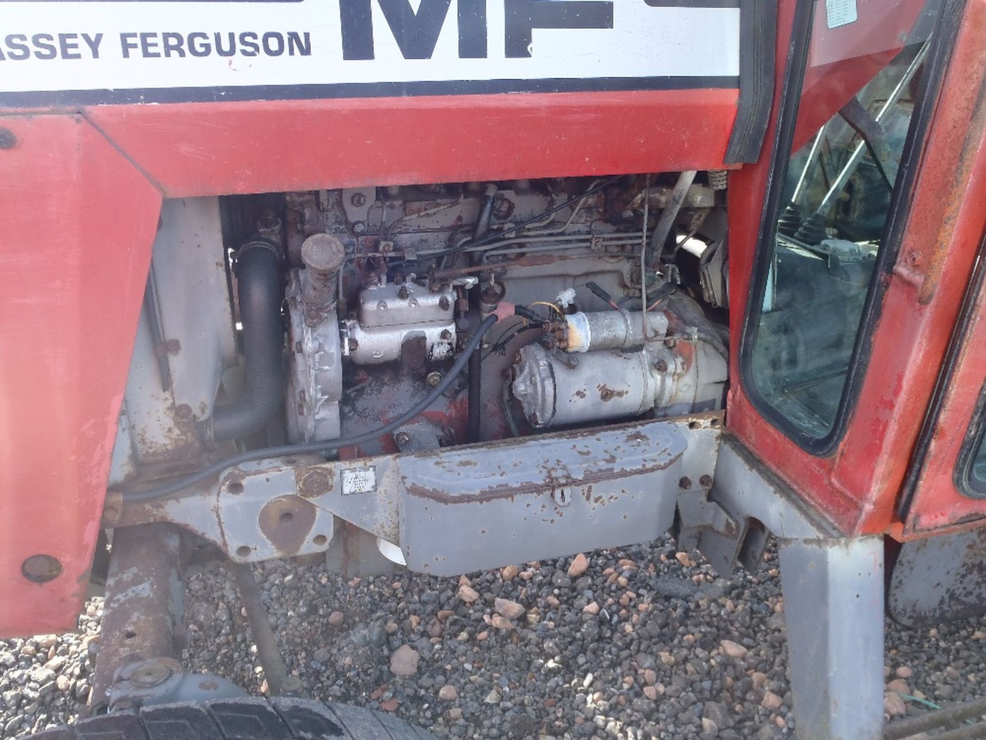 Massey Ferguson 565 2wd 8 Speed Tractor. Coventry Built Reg No DUB 103T Se rNo 655454 - Image 6 of 7