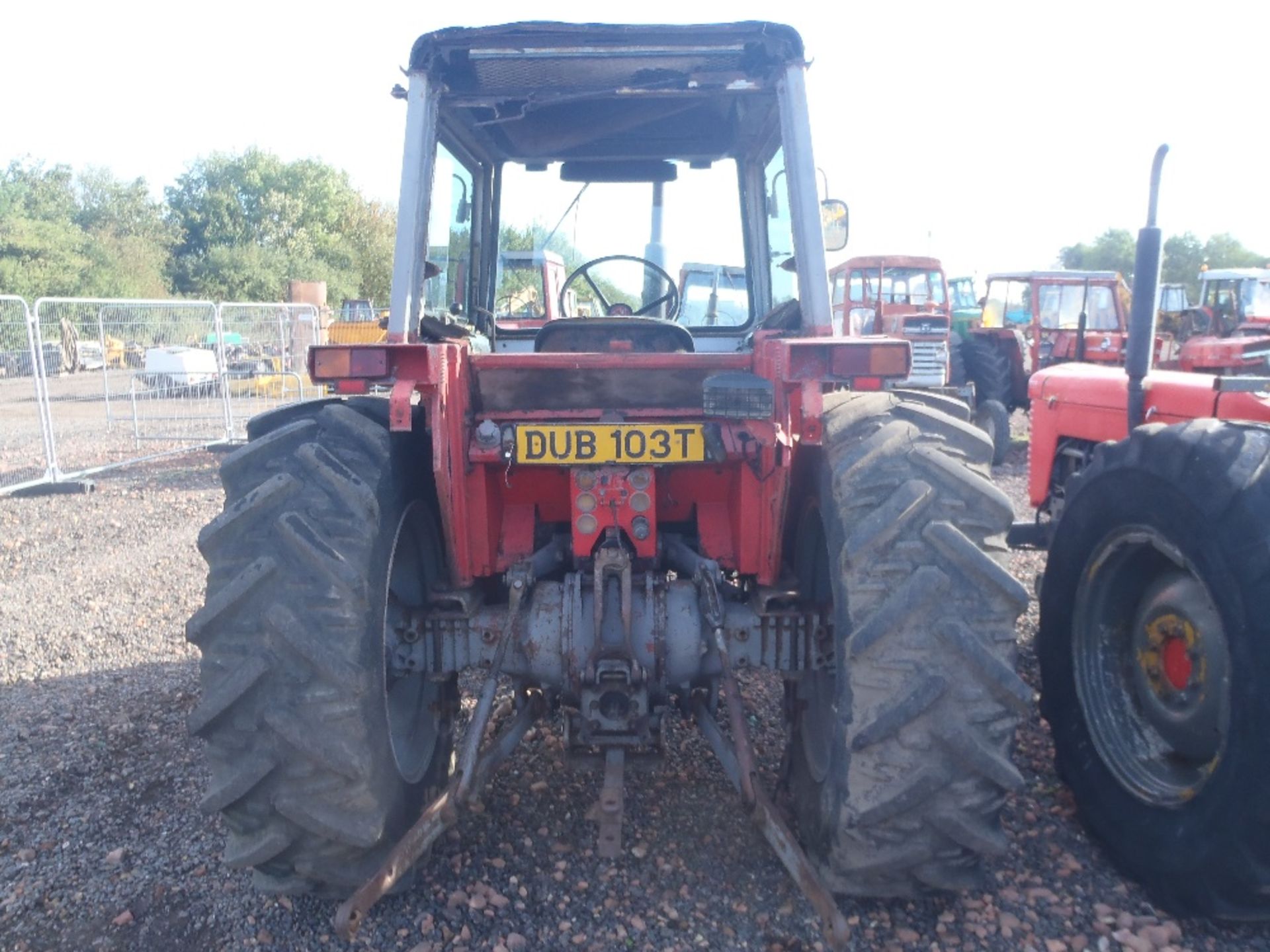 Massey Ferguson 565 2wd 8 Speed Tractor. Coventry Built Reg No DUB 103T Se rNo 655454 - Image 3 of 7