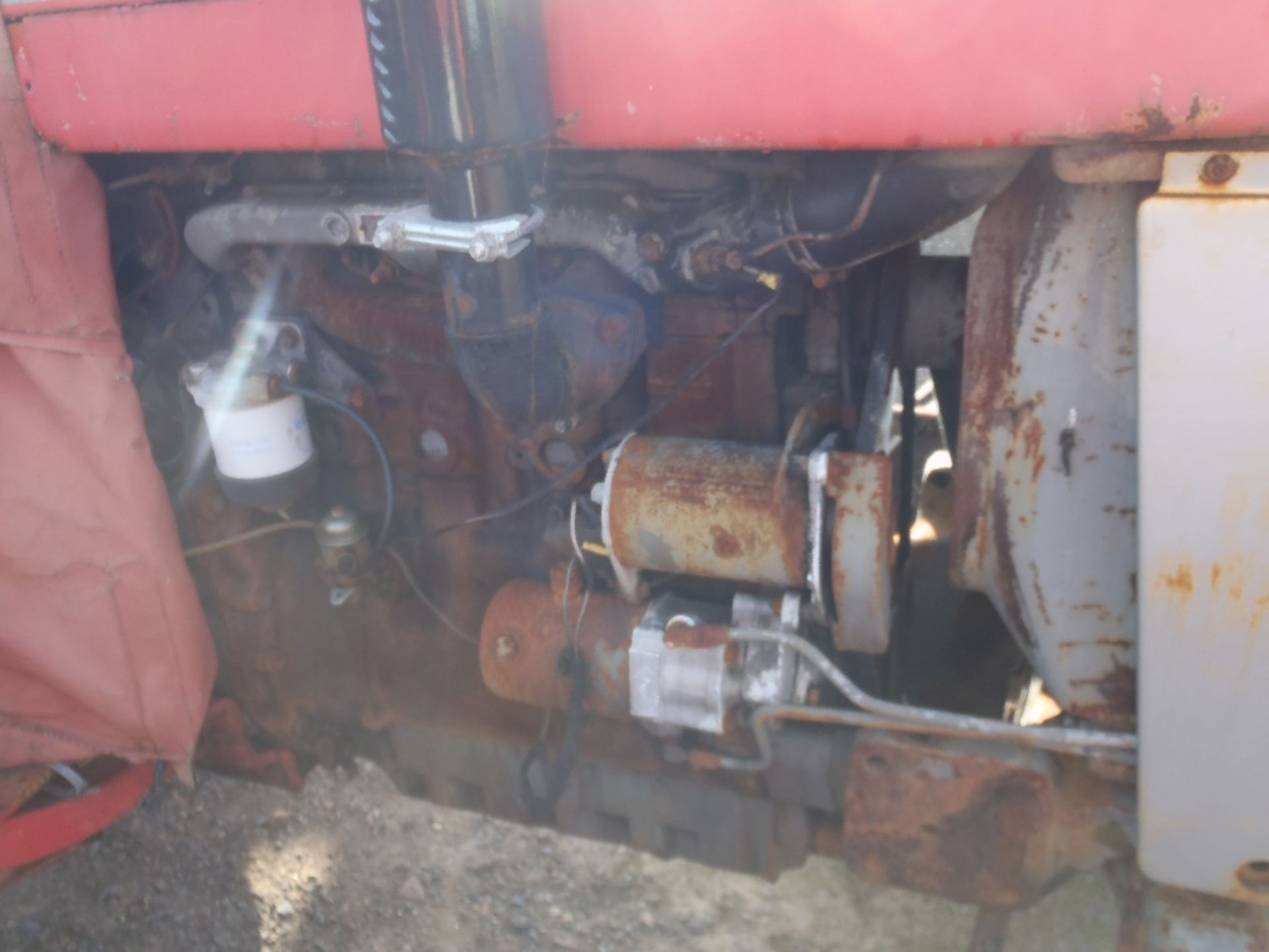 Massey Ferguson 188 Tractor with 4 Bolt Lift Pump Ser No 355601 - Image 4 of 7