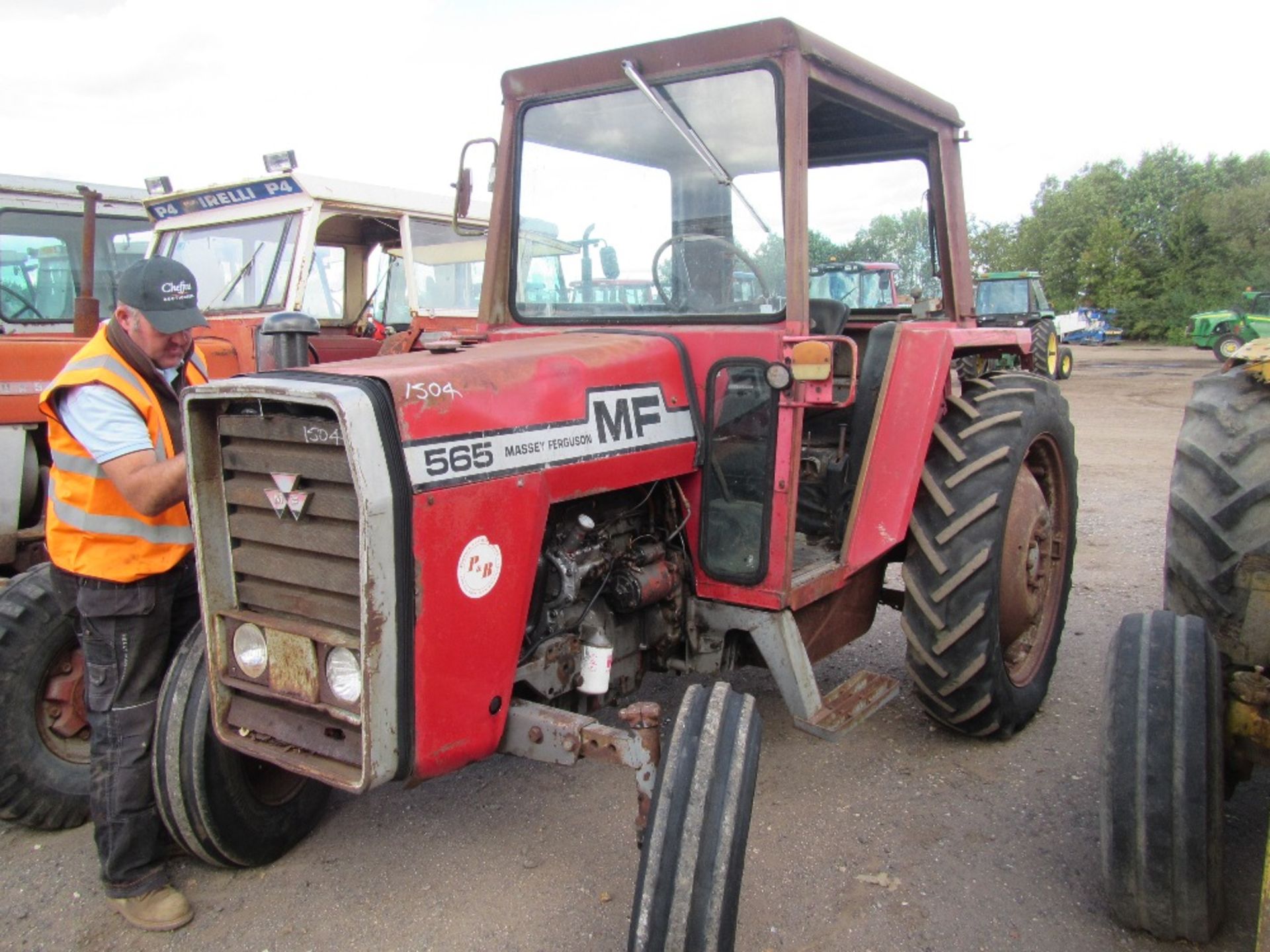 Massey Ferguson 565 Tractor