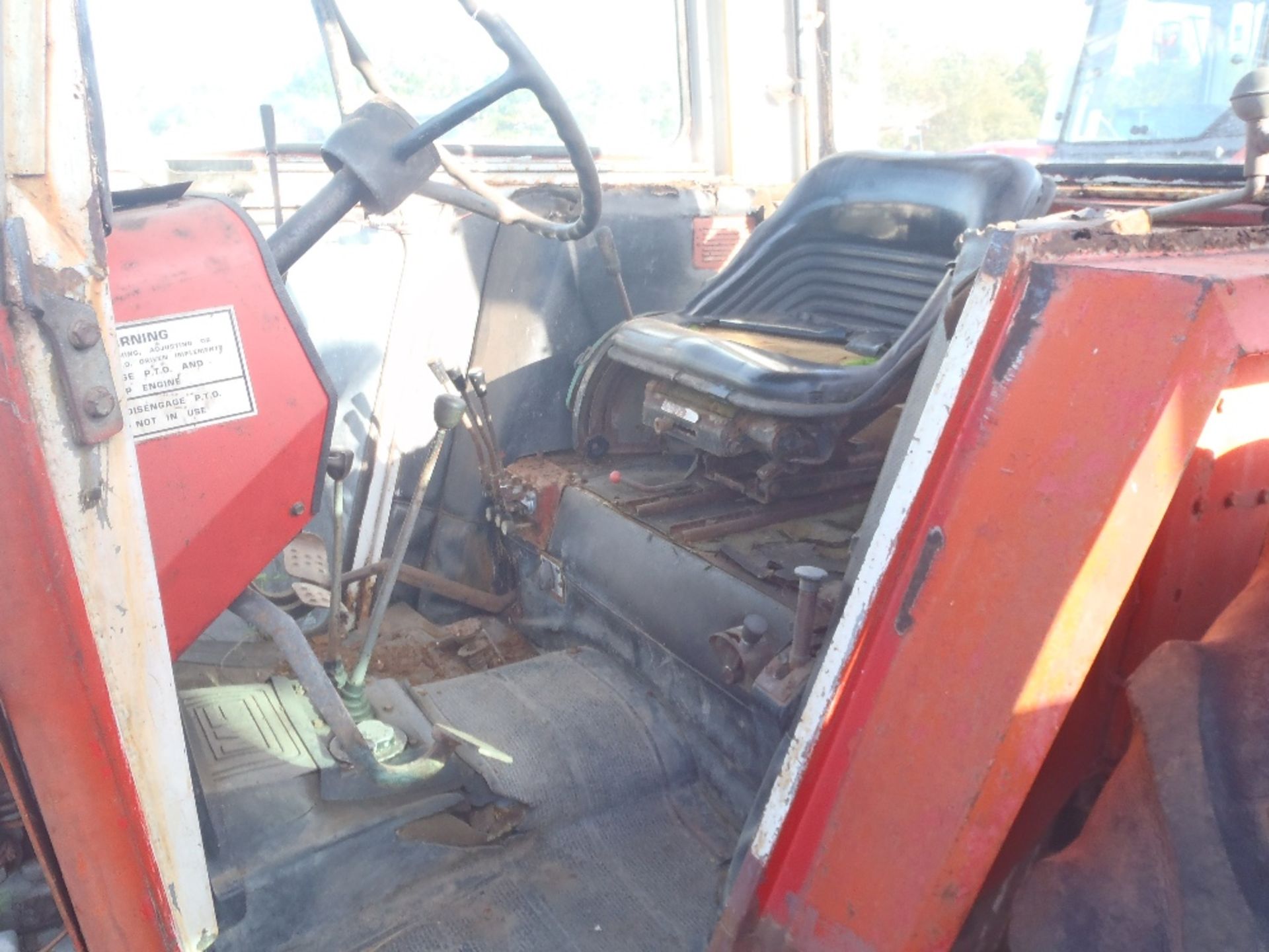 Massey Ferguson 565 2wd Tractor Reg. No. HYA 82T Ser No 655786 - Image 8 of 8