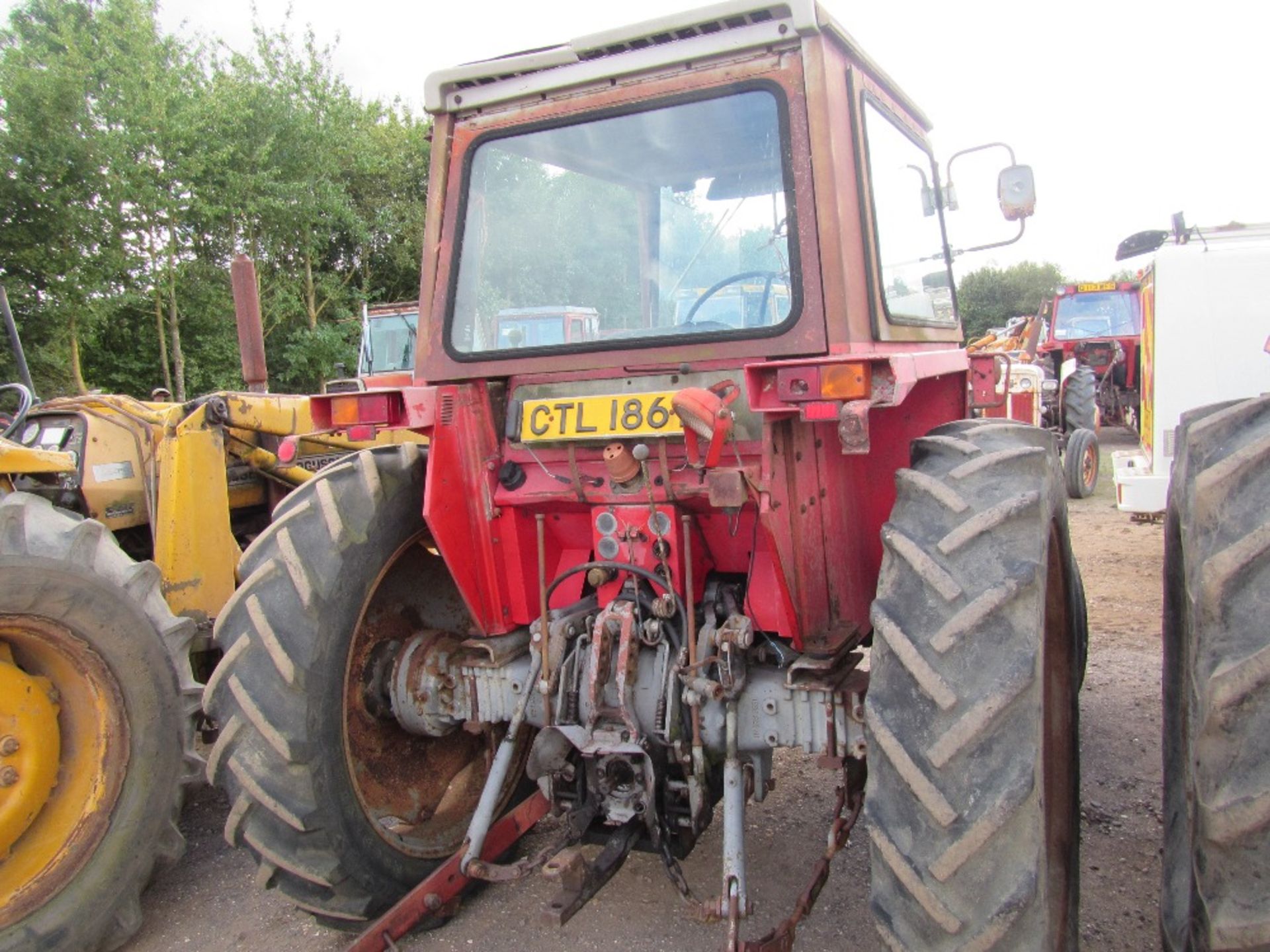 Massey Ferguson 565 Tractor - Image 4 of 7