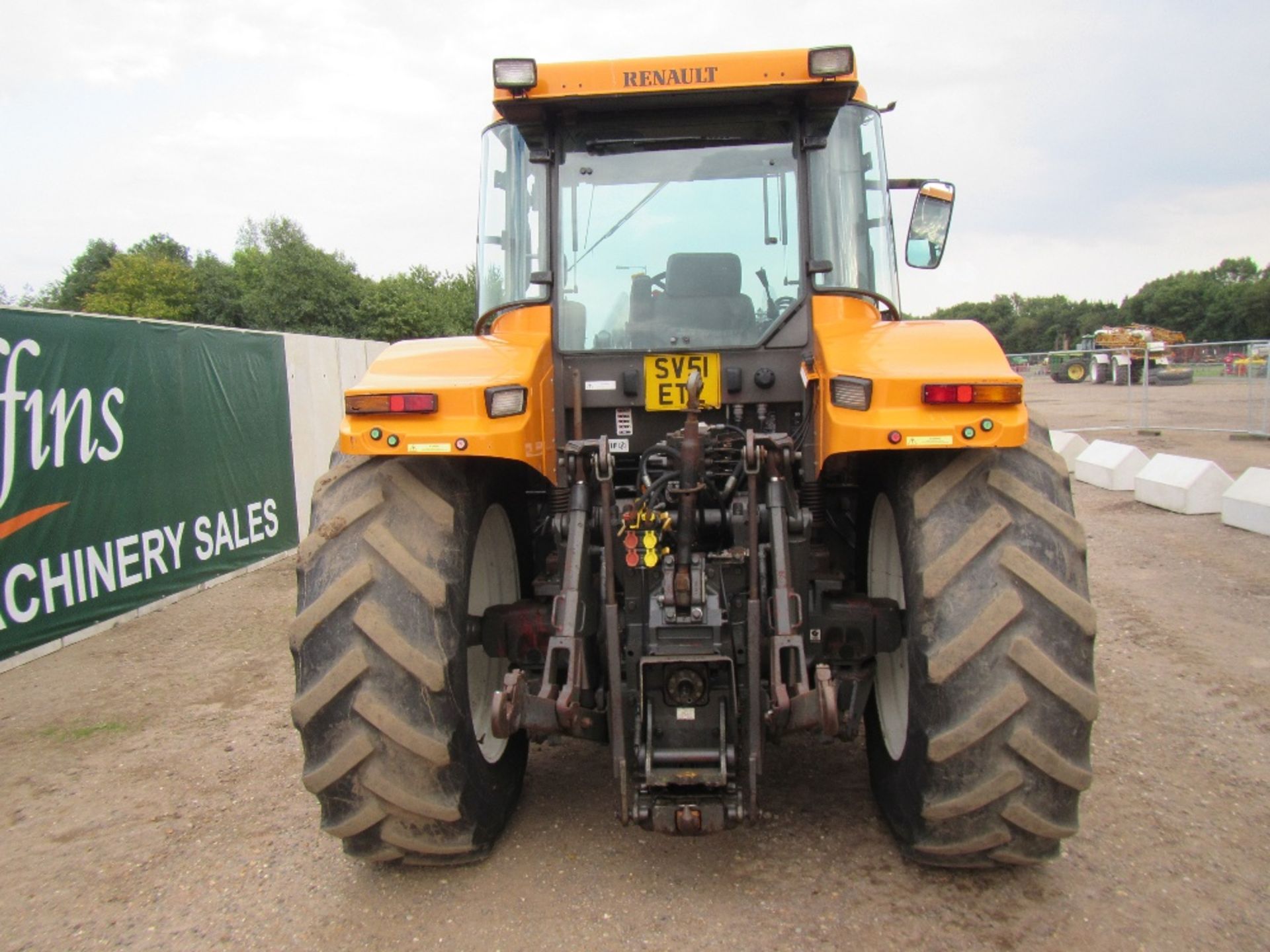 Renault Ares 815 RZ Tractor with Chilton MX120 Loader & Cab Suspension. Reg. No. SV51 ETL - Image 7 of 16