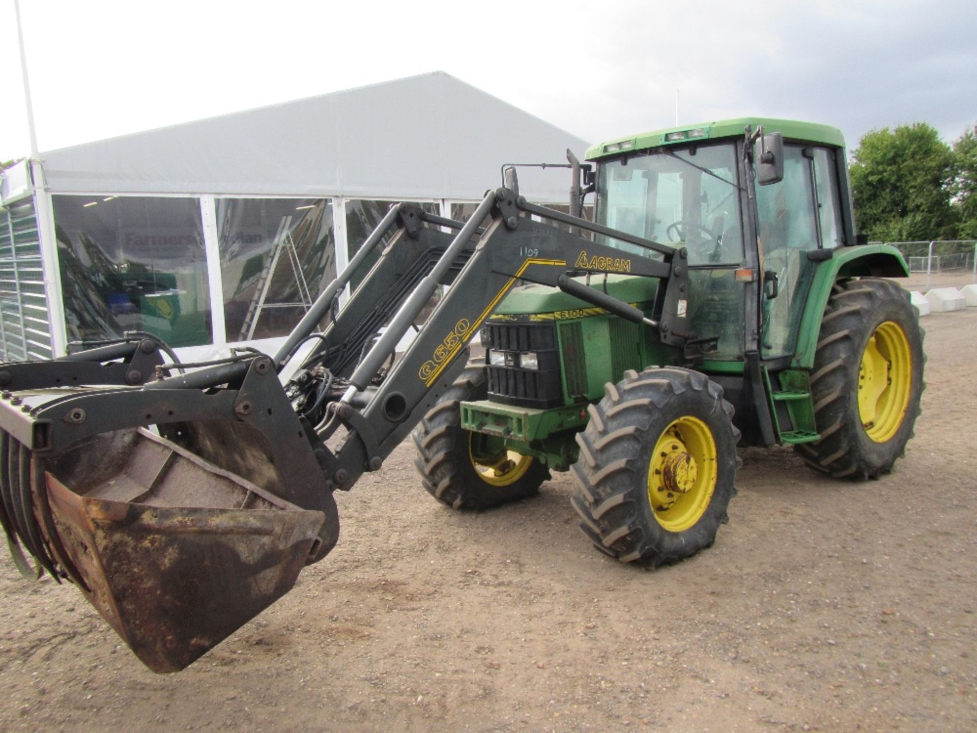 John Deere 6100 Power Quad Tractor with Loader. Reg Docs will be supplied Ser No 156383