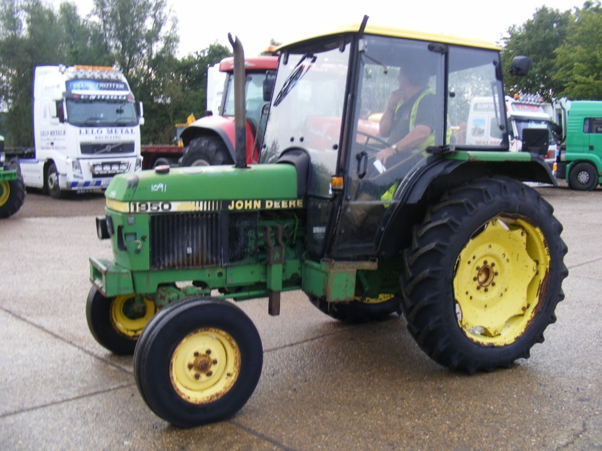 1989 John Deere 1950 2wd Tractor Reg. No. A122 VFE Ser. No. 495017