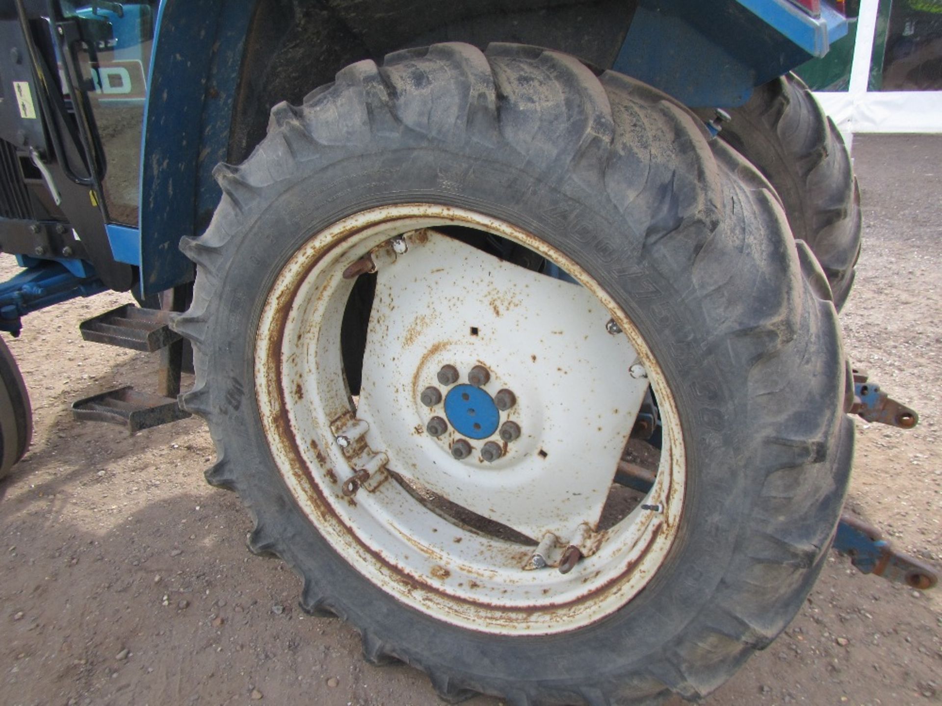 Ford 6640SL Tractor with Loader Ser. No. BD28632 - Image 11 of 18