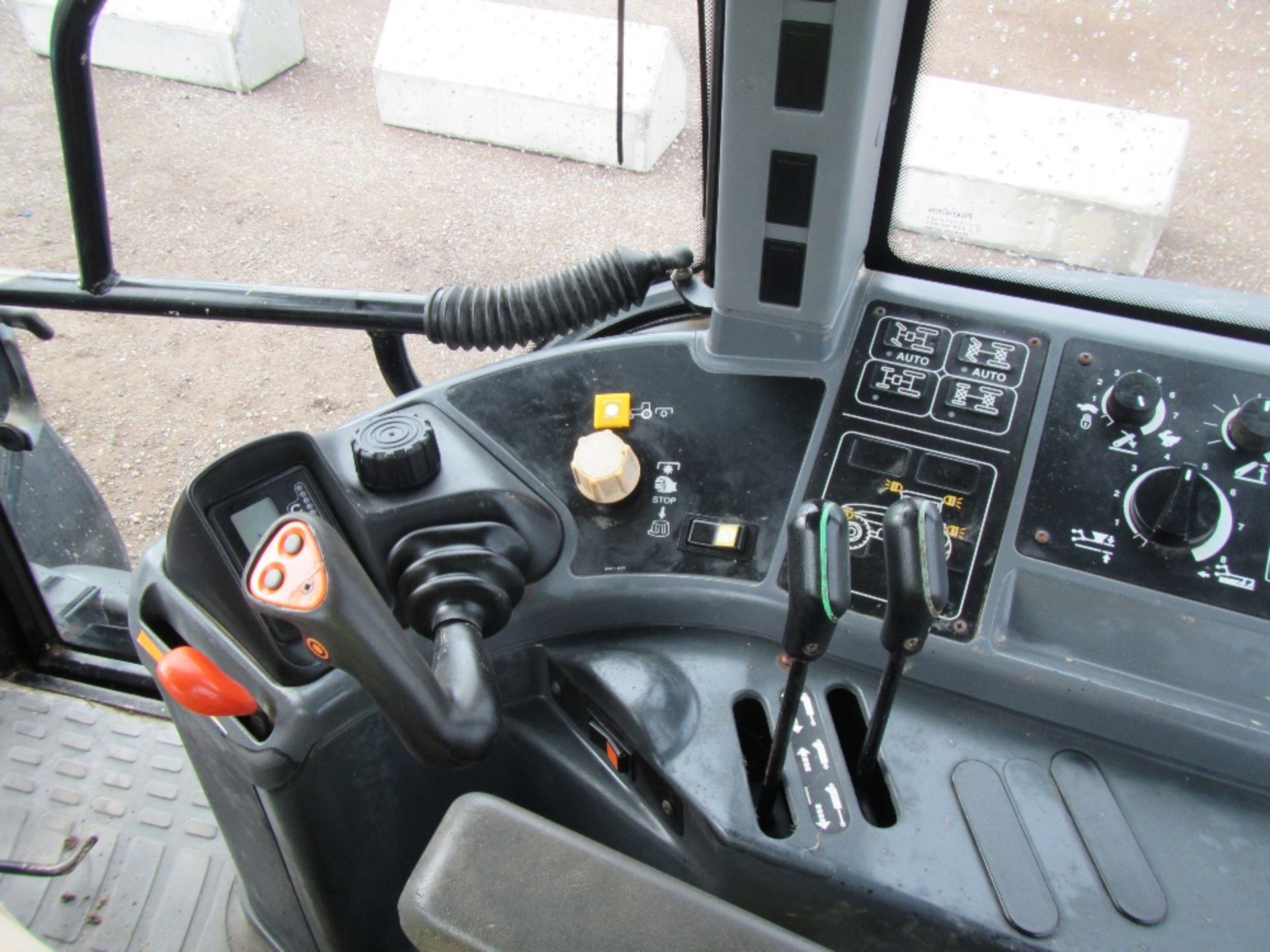 New Holland 8360 Range Command Tractor 7897 hrs. Reg. No. P363 BRU Ser No 055259B - Image 14 of 17
