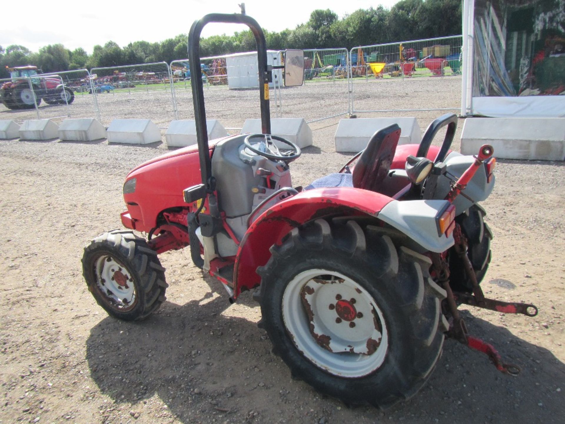 McCormick GM40 4wd Tractor Reg. No. AY07 AFN Ser No HSMCZ04599 - Image 7 of 12