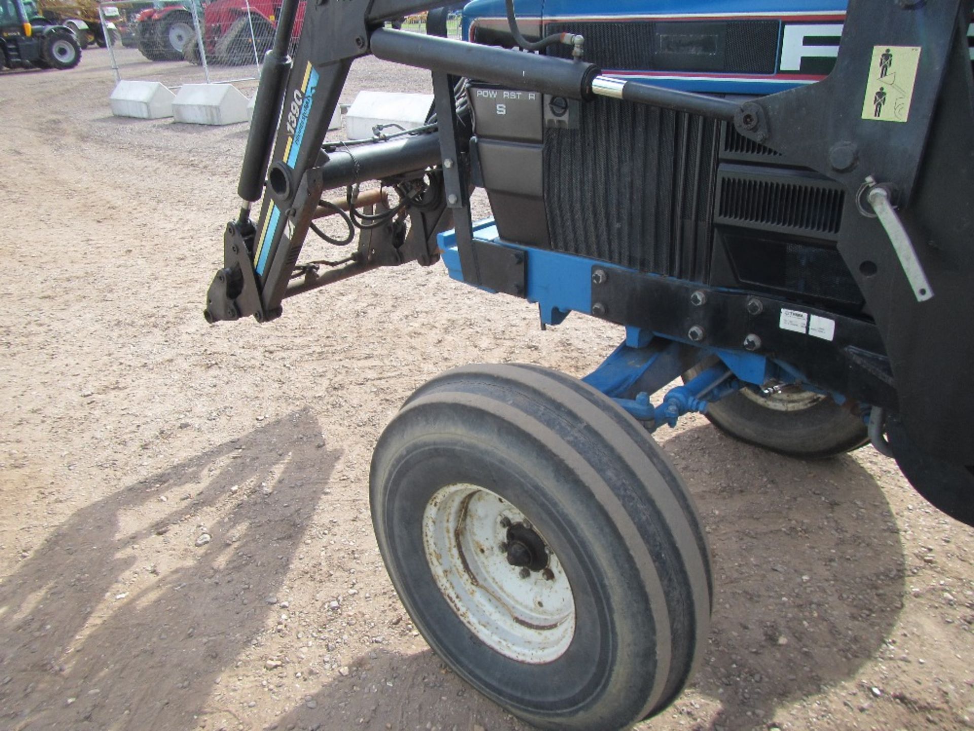 Ford 6640SL Tractor with Loader Ser. No. BD28632 - Image 12 of 18