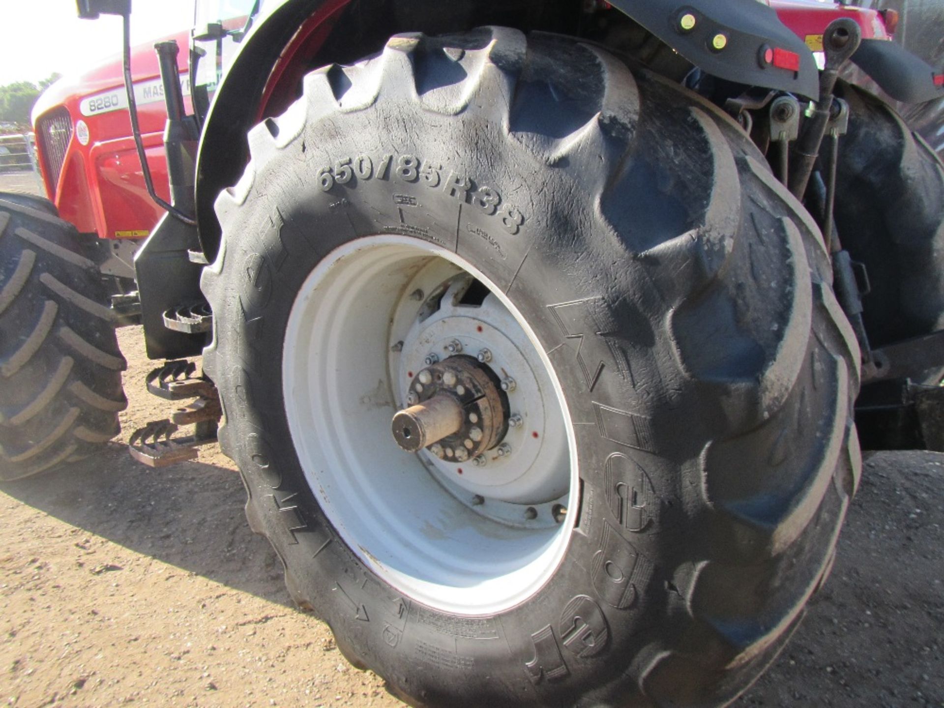 2001 Massey Ferguson 8280 Tractor with Air Con & Pick Up Hitch Reg No Y521 OJL Ser No K179035 - Image 10 of 16