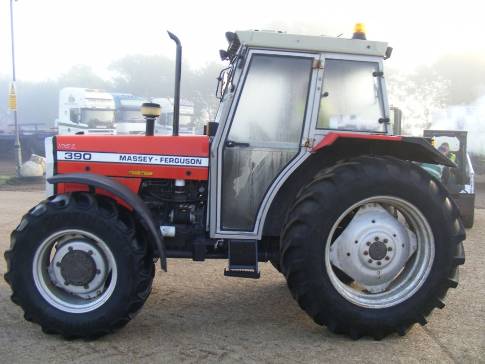 Massey Ferguson 390 4wd Tractor 3274 Hrs. Reg. No. H717 KCS - Image 3 of 4