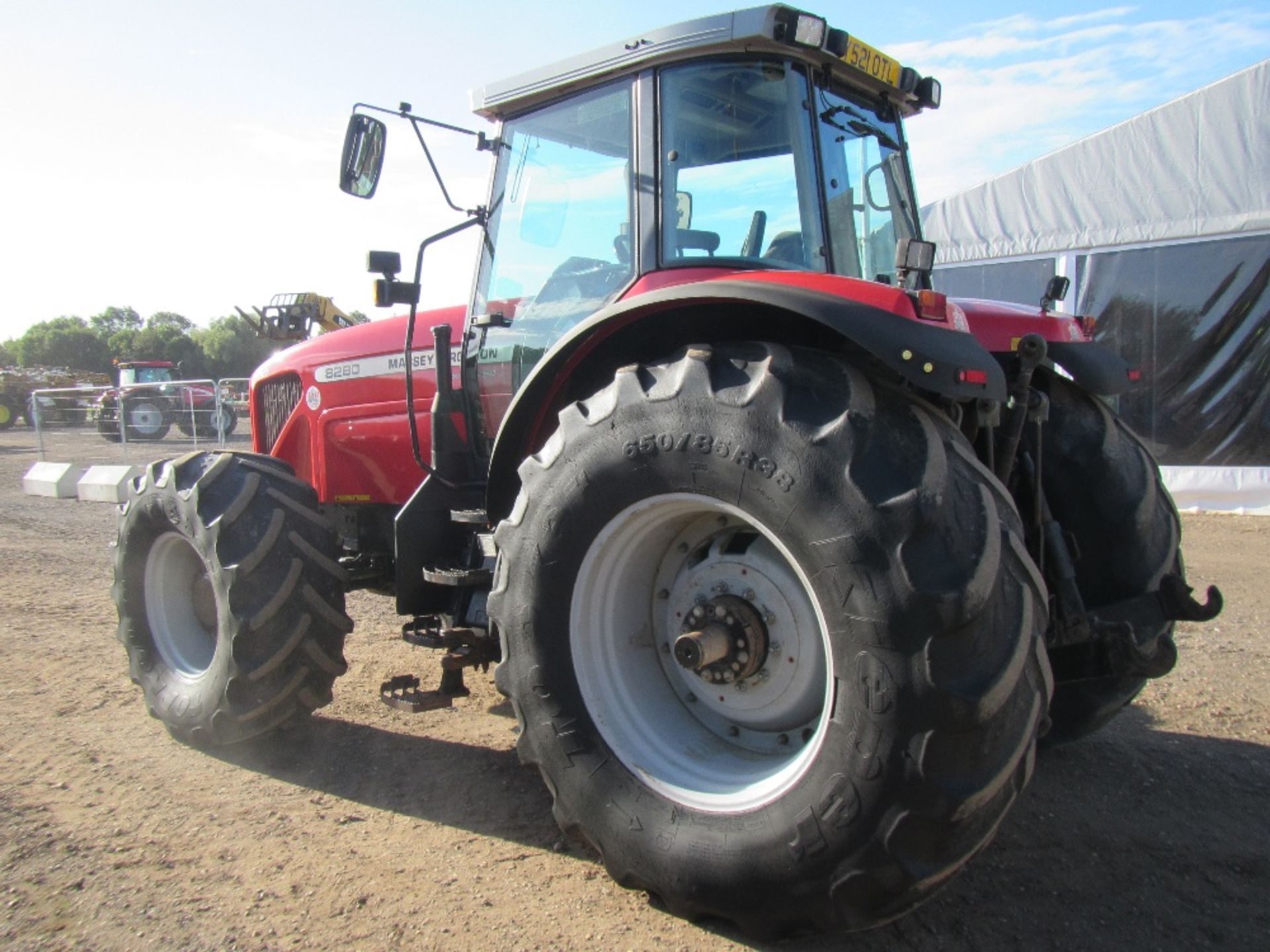 2001 Massey Ferguson 8280 Tractor with Air Con & Pick Up Hitch Reg No Y521 OJL Ser No K179035 - Image 9 of 16